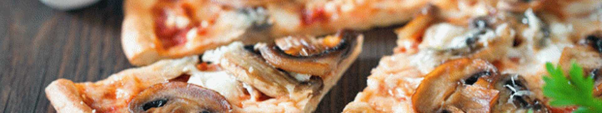 Pizza maison aux champignons