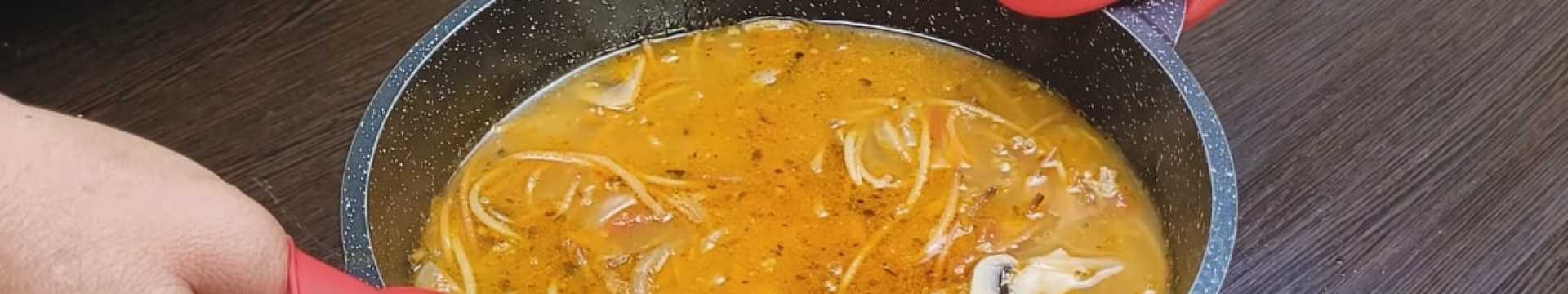 Soupe arménienne aux vermicelles et aux œufs