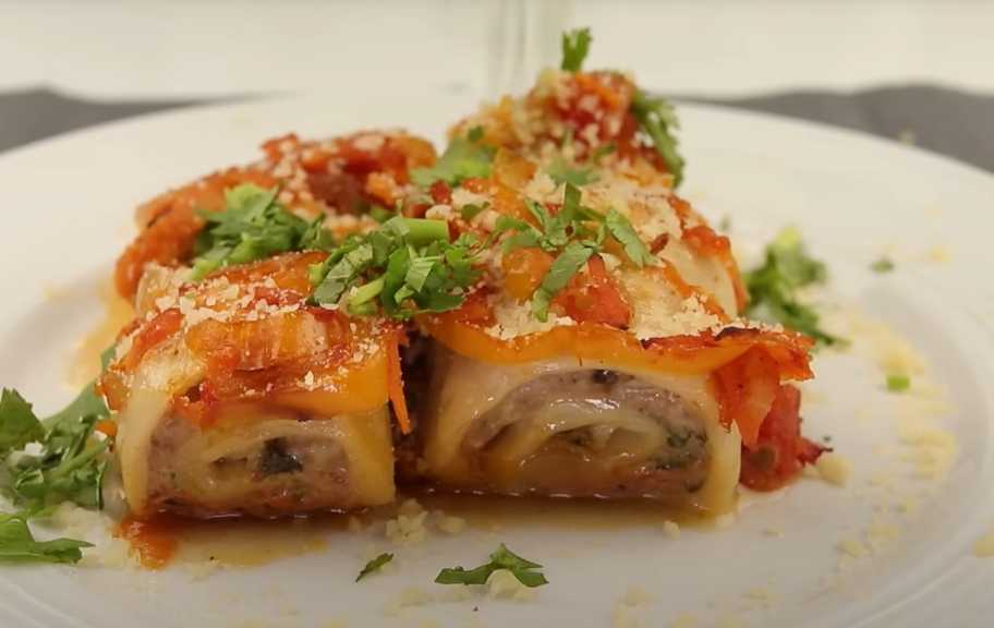 Recette : Rouleaux de viande cuits au four dans du lavash avec des légumes