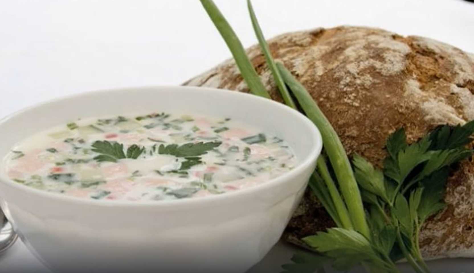 Image du plat : Okroshka classique à la saucisse sur l’eau