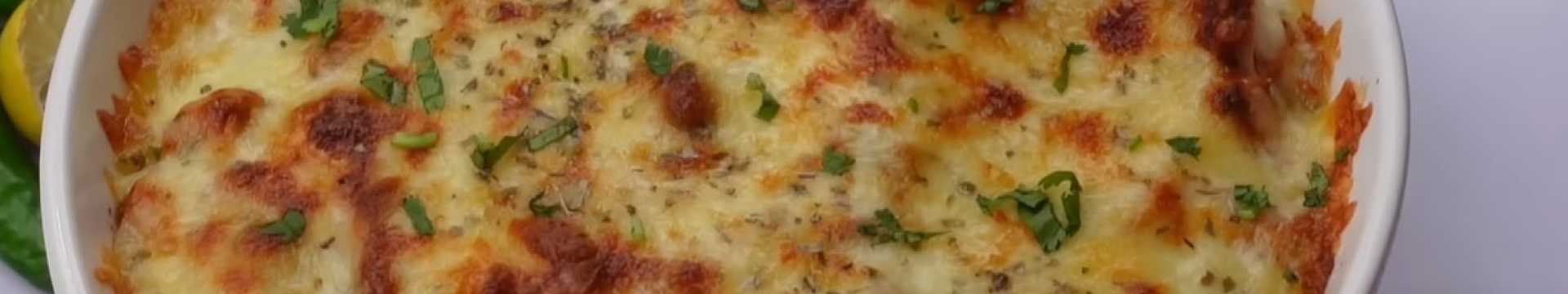 Poulet cuit au four avec des pommes de terre