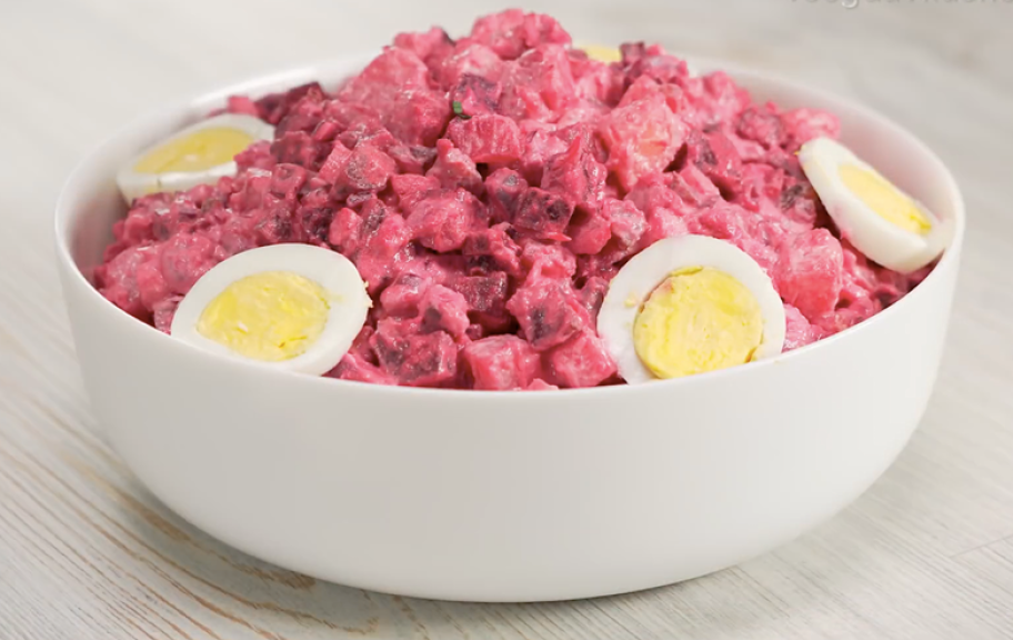 Recette : Rosolje - une salade traditionnelle estonienne