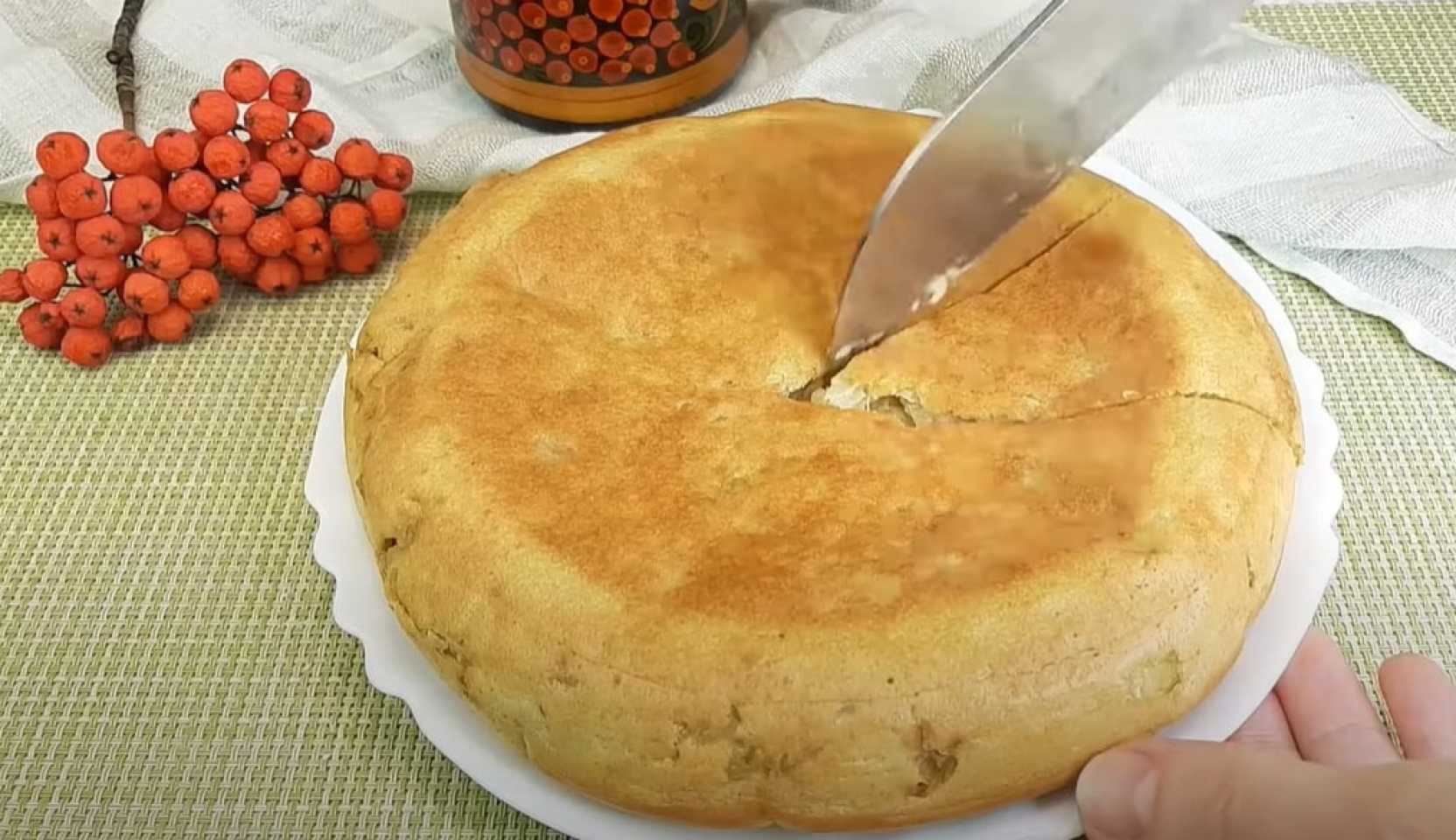 Image du plat : Tarte gélifiée au kéfir et au chou dans une poêle