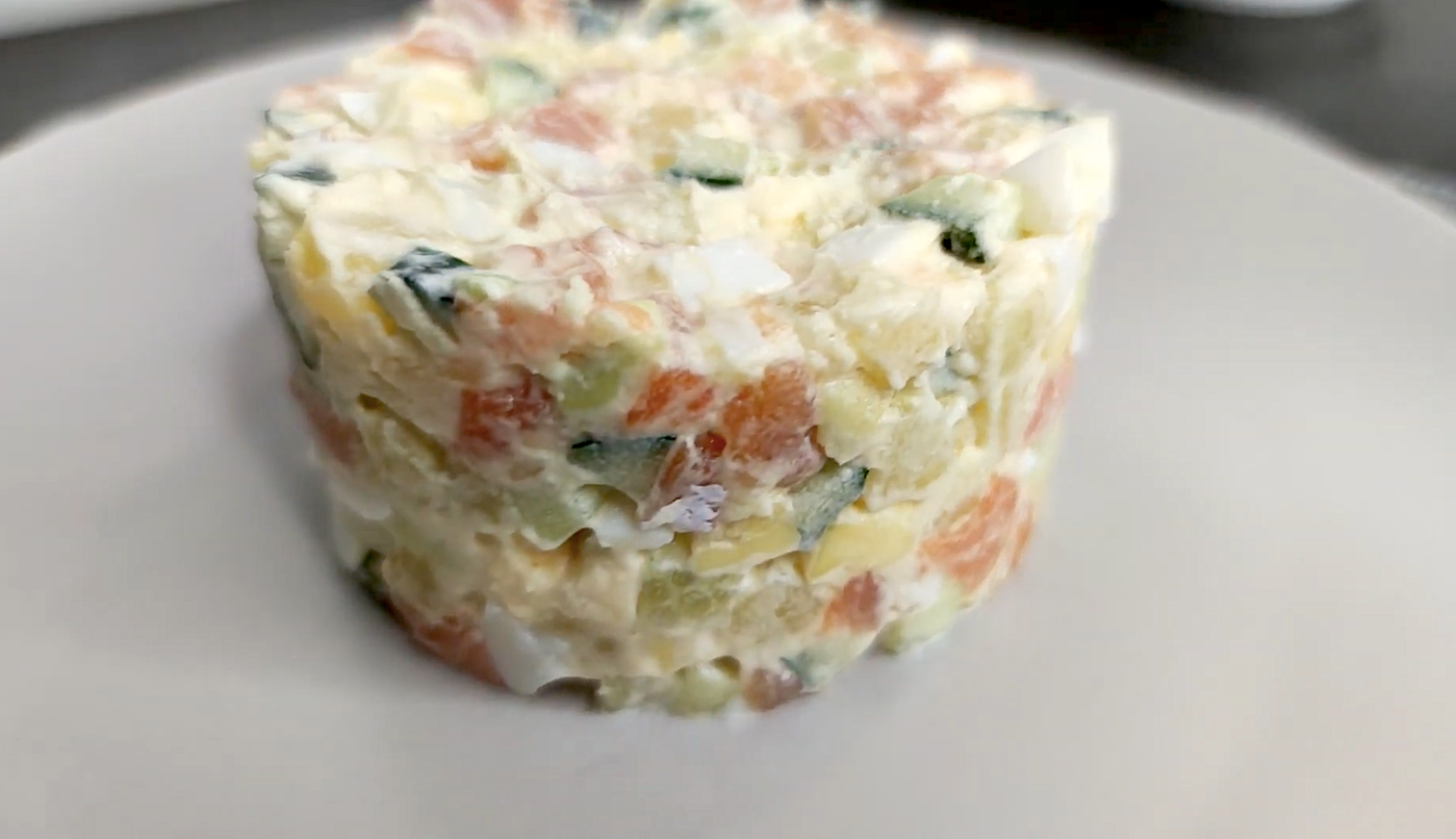 Image du plat : Salade Olivier au poisson rouge et à l'avocat