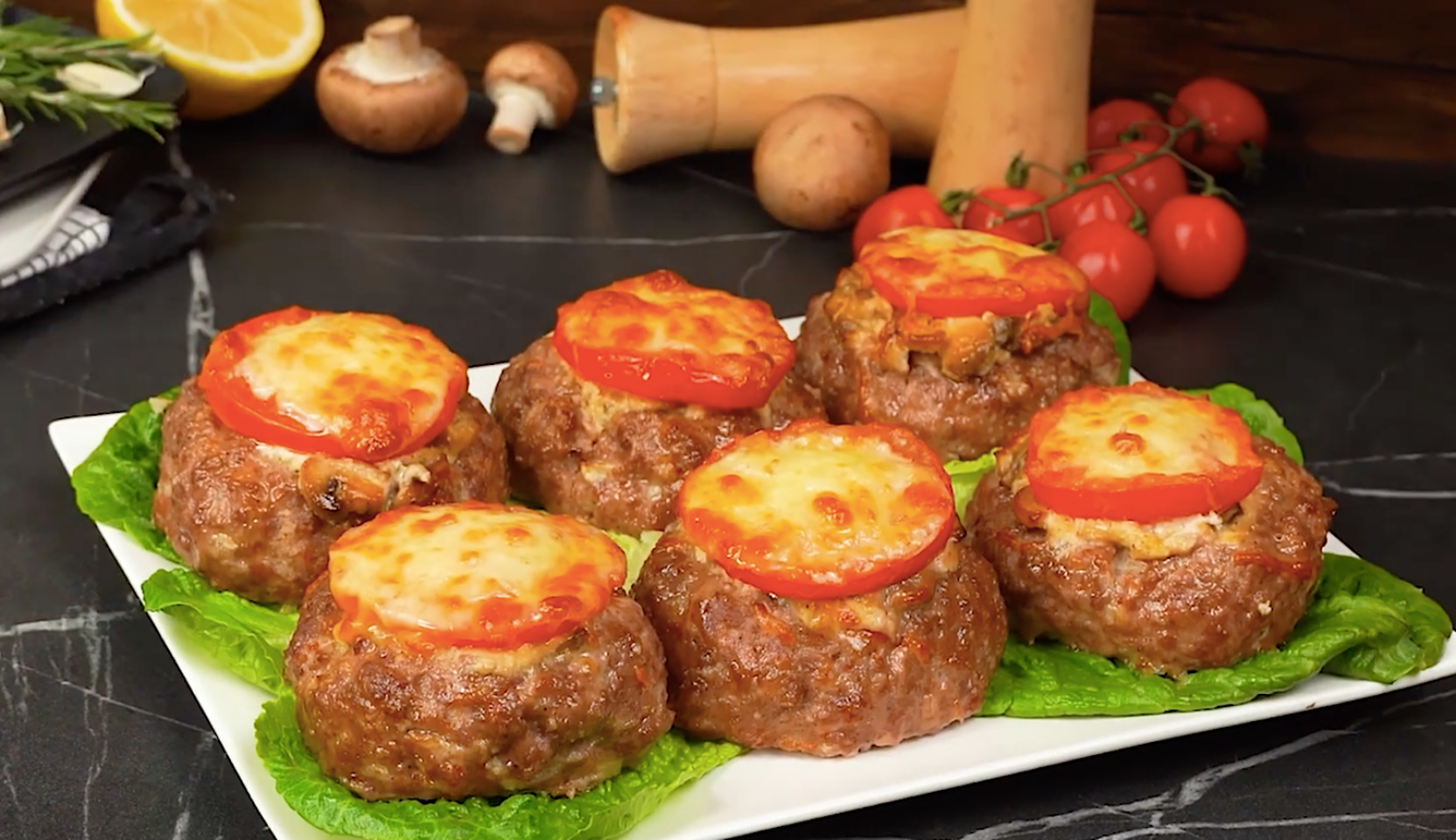 Image du plat : Nids de viande hachée aux champignons et aux tomates