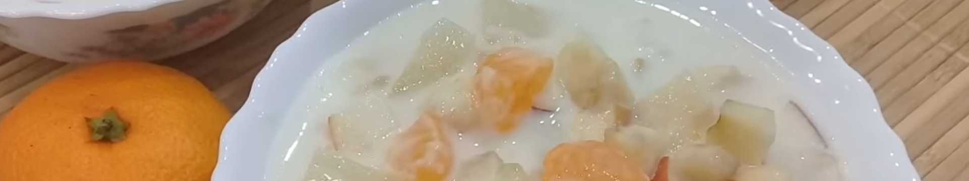 Salade de fruits en gelée de lait