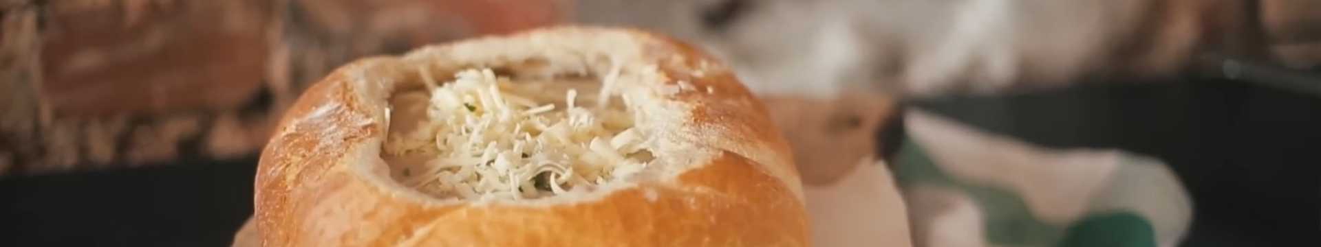 Crème de champignons dans du pain