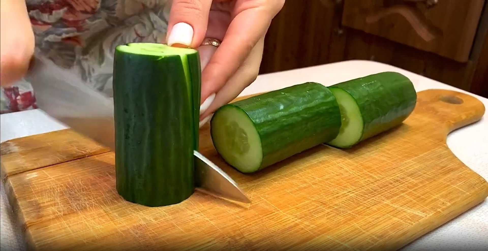 Salade du Nouvel An sans mayonnaise - Étape 1