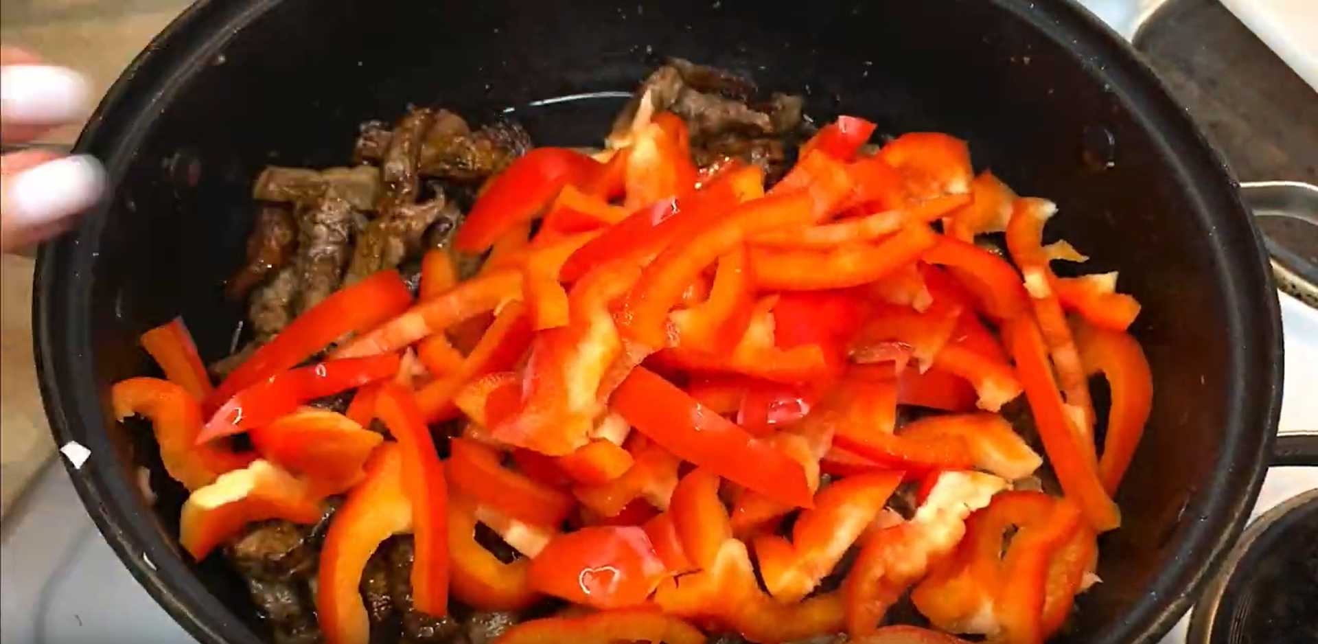 Salade du Nouvel An sans mayonnaise - Étape 11