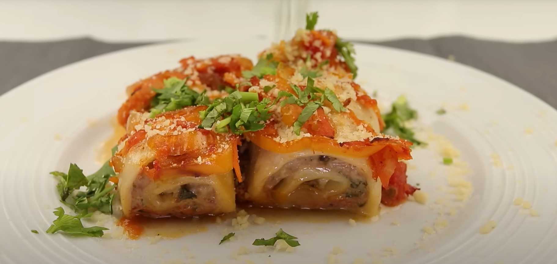 Rouleaux de viande cuits au four dans du lavash avec des légumes - Étape 14