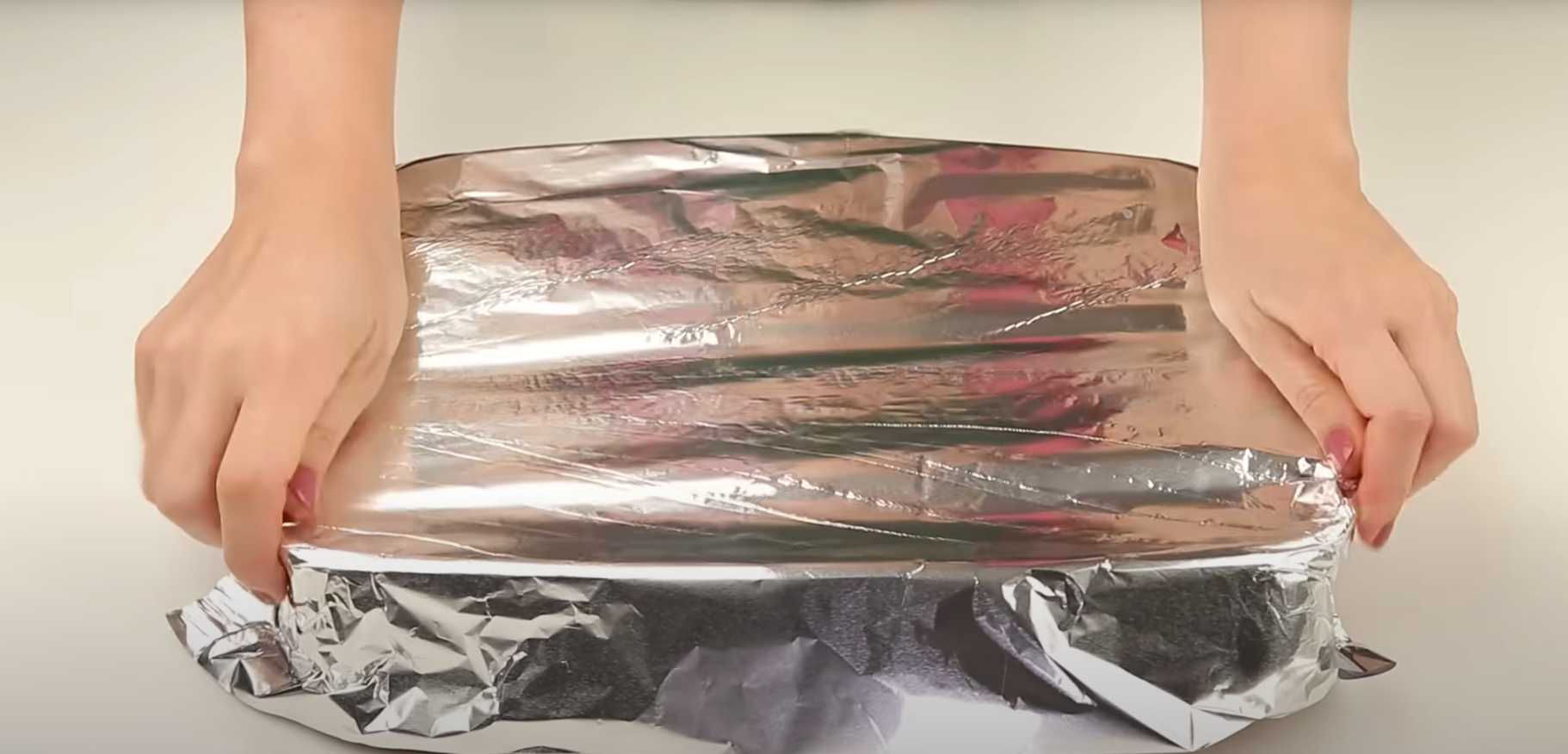 Rouleaux de viande cuits au four dans du lavash avec des légumes - Étape 11