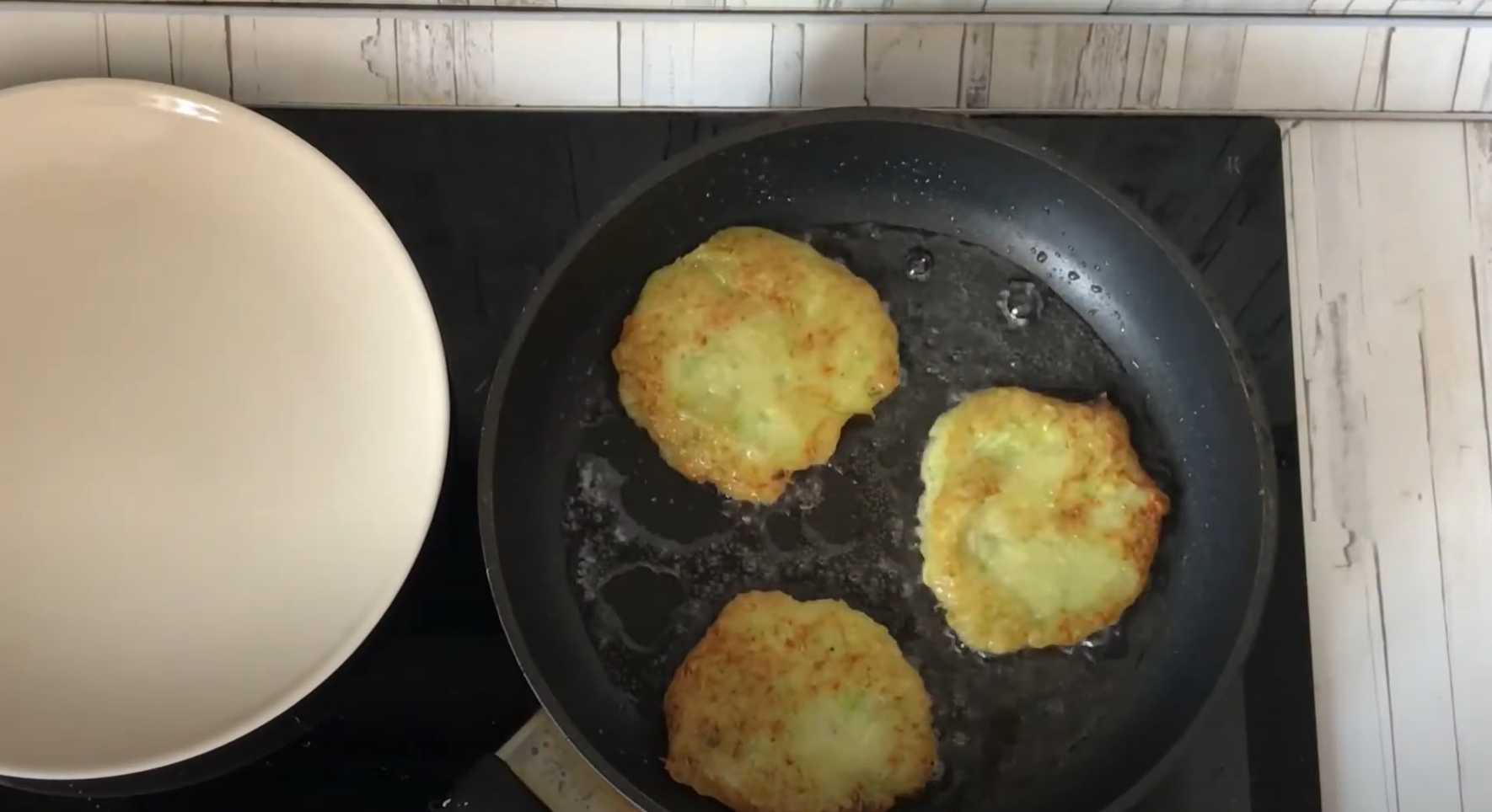 Crêpes aux courgettes sans œufs - Étape 4