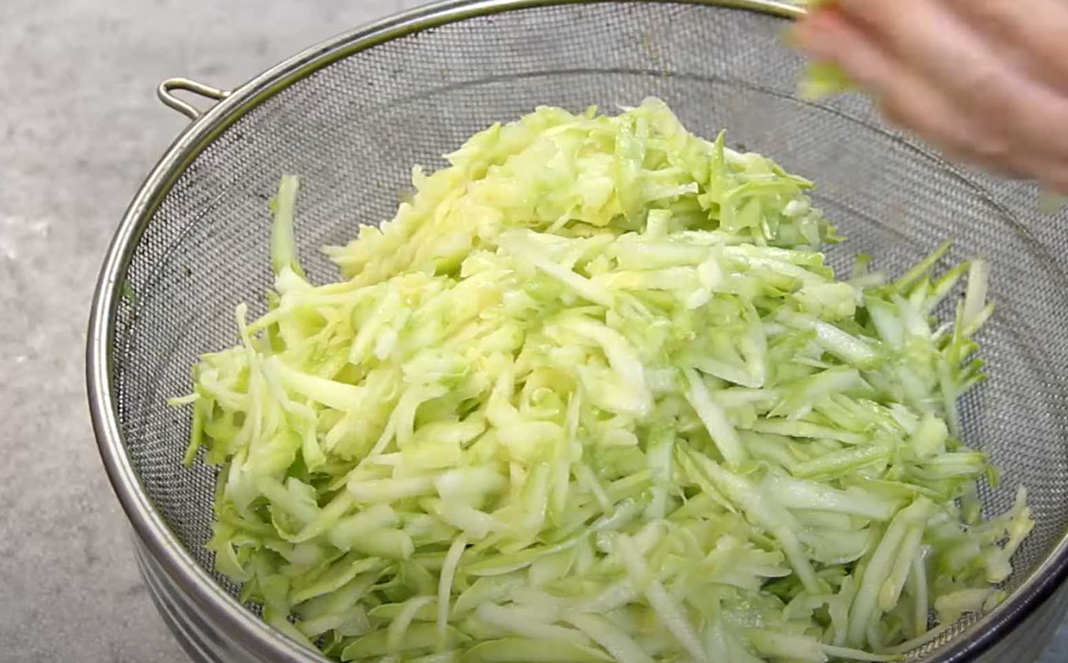 Beignets de courgettes à la grecque - Étape 1