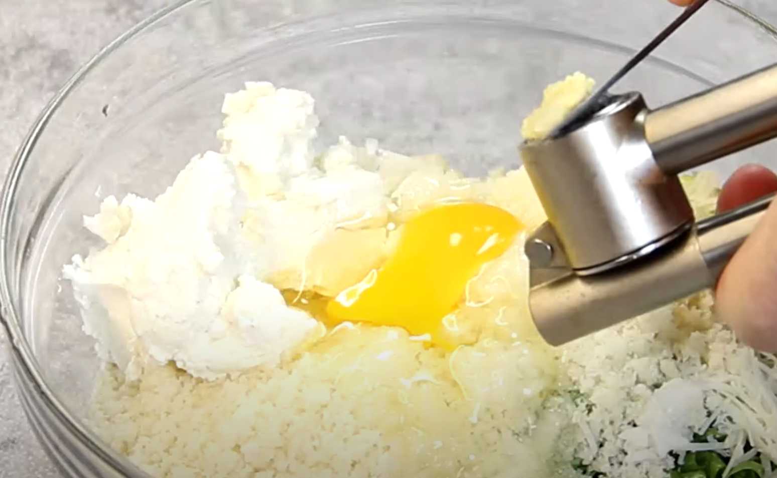 Beignets de courgettes à la grecque - Étape 8