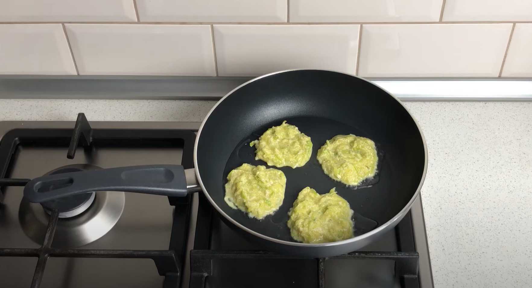 Crêpes de courgettes à la semoule - Étape 3