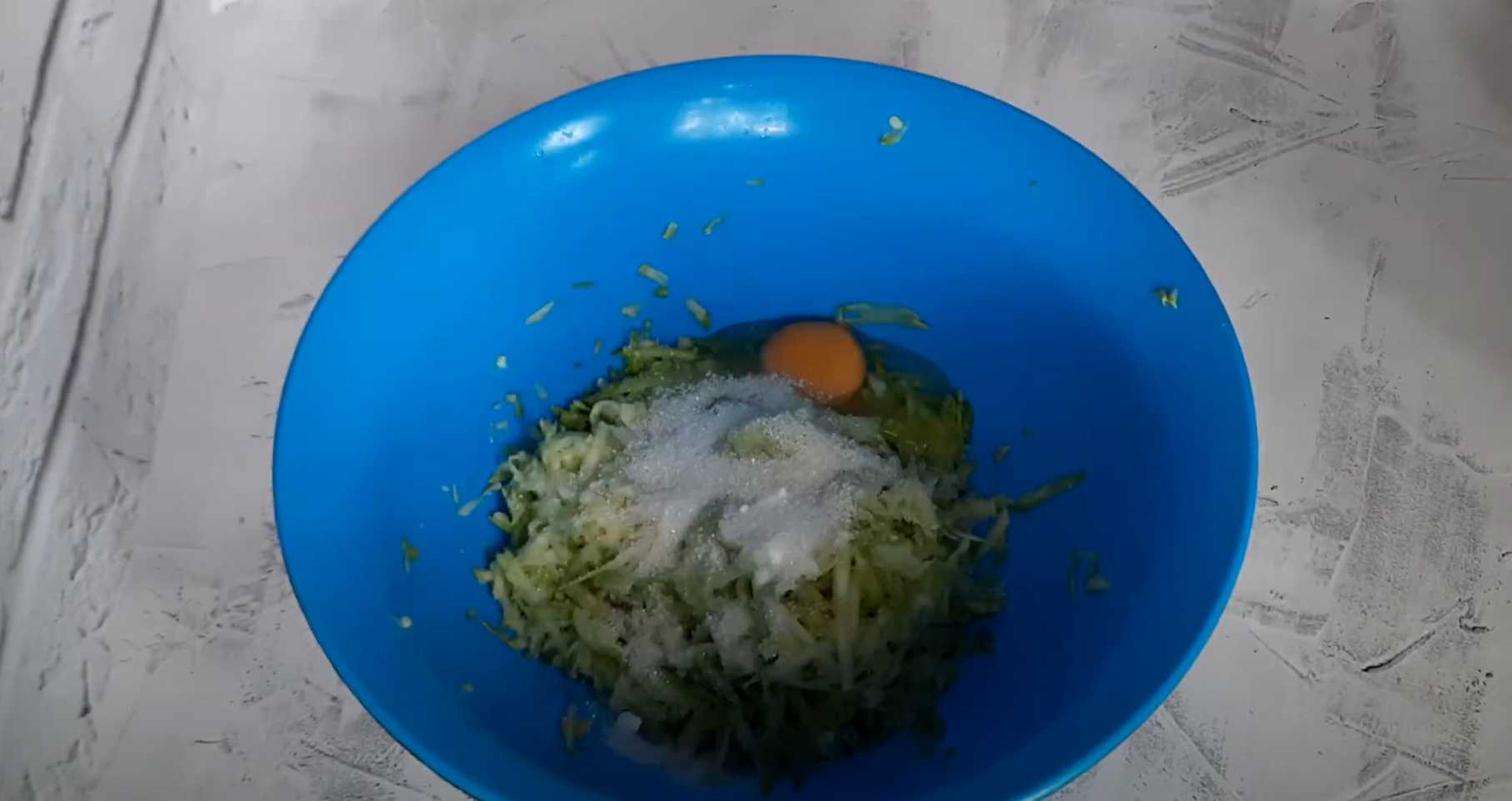 Beignets de courgettes sucrées - Étape 2