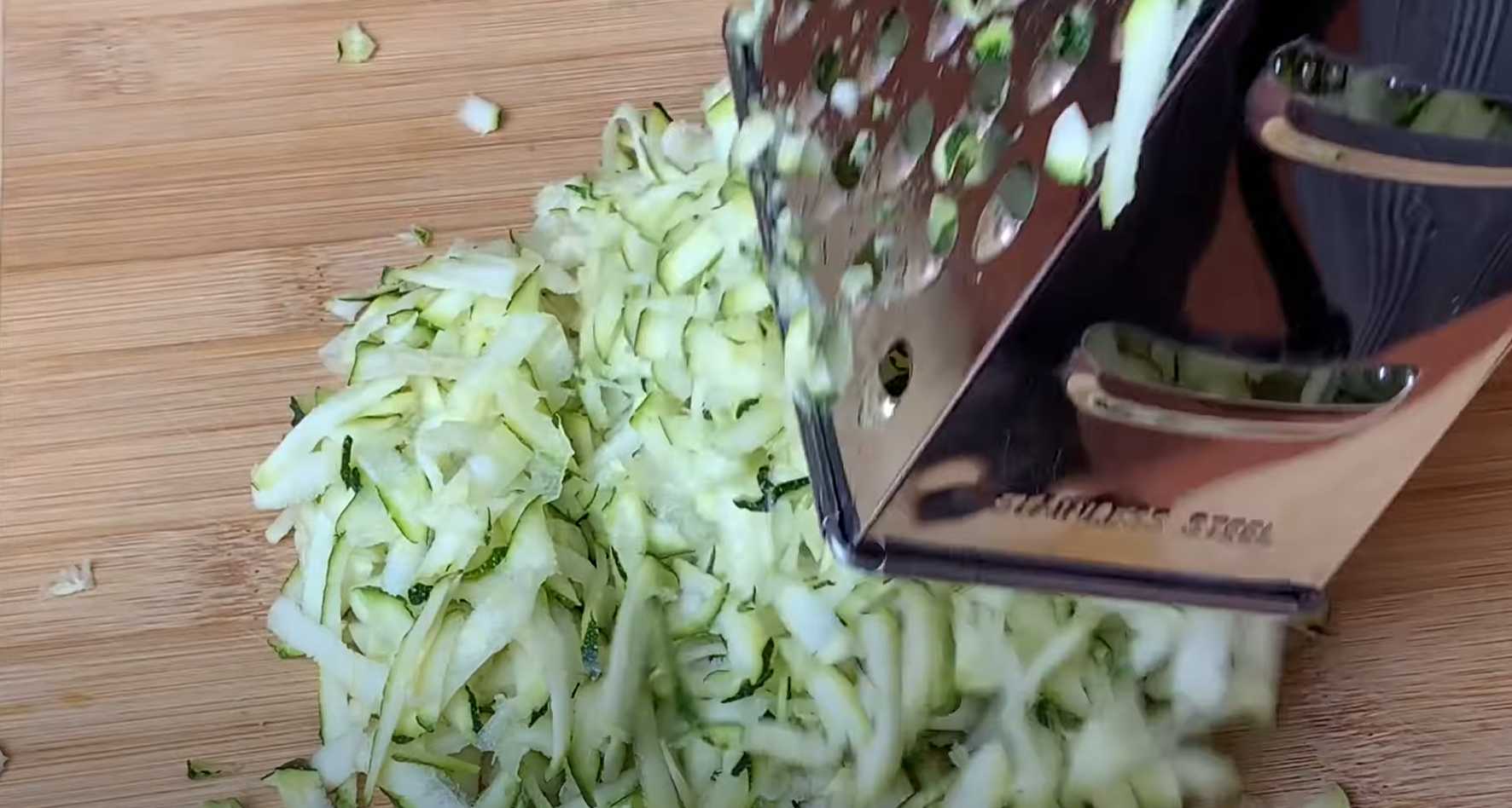 Crêpes aux courgettes et à l'avoine - Étape 1