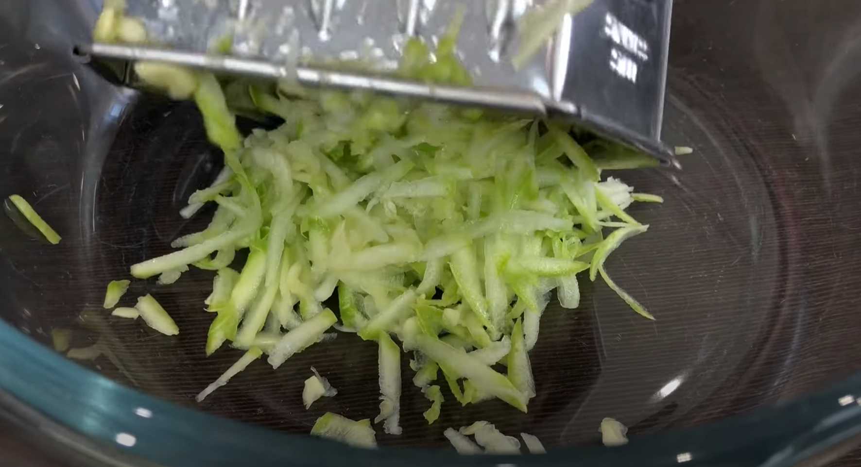 Beignets de courgettes croustillants - Étape 1