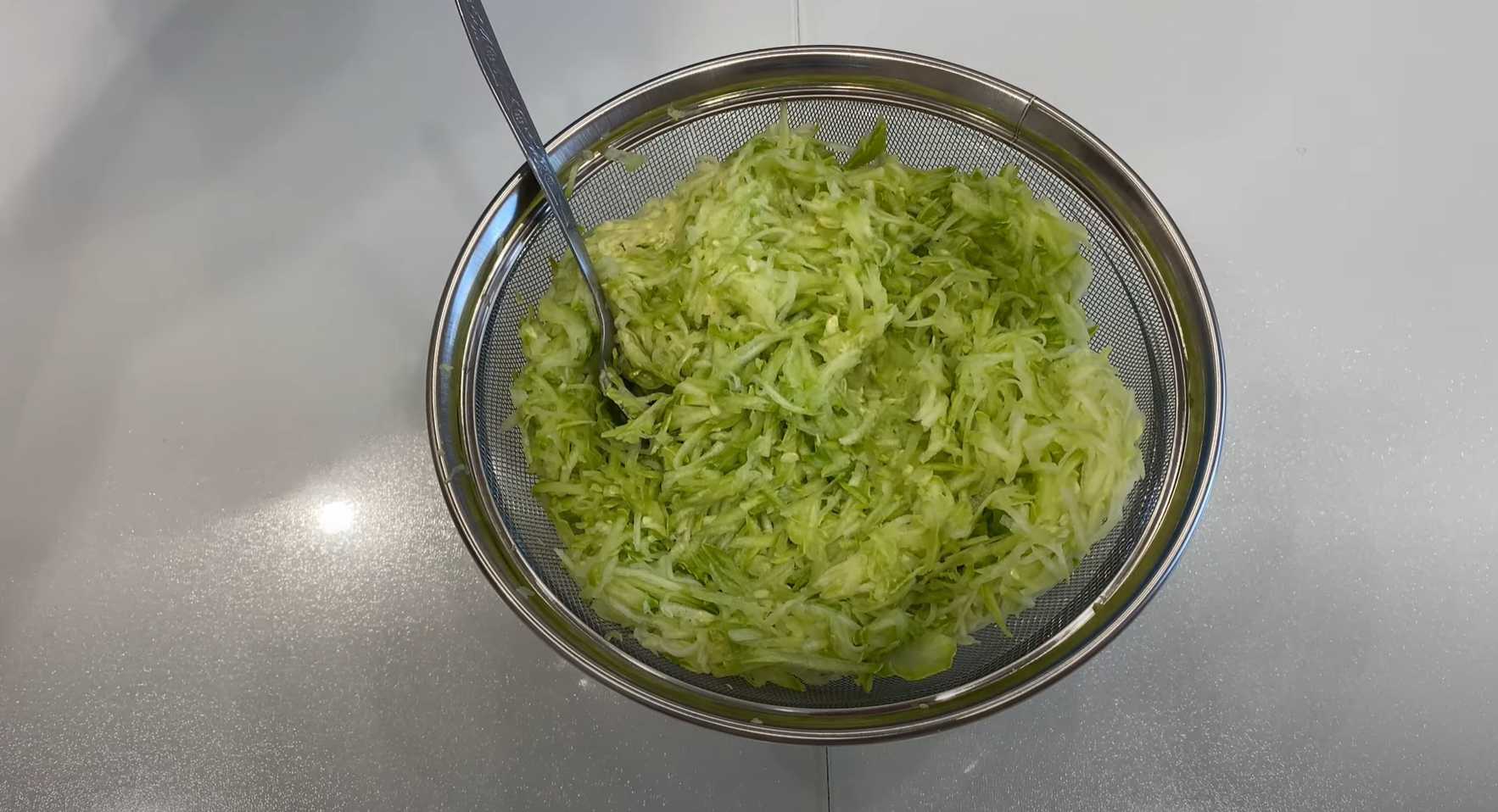 Crêpes au poulet et aux courgettes - Étape 1