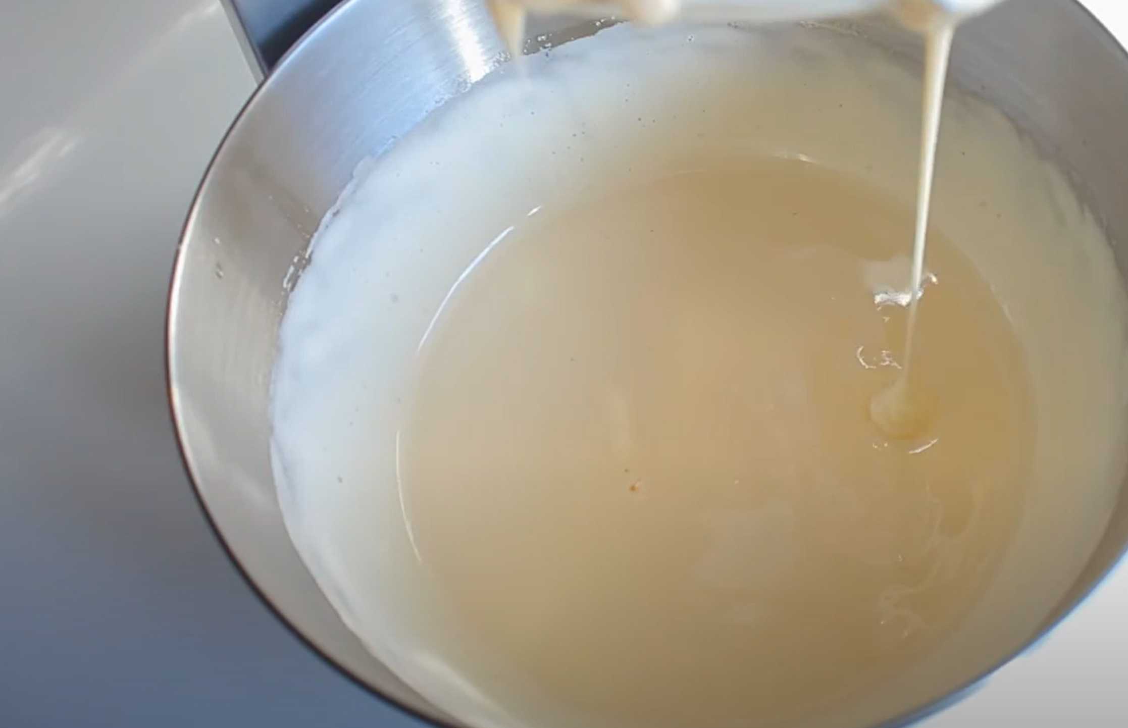 Charlotte aux pommes à la mijoteuse - Étape 2