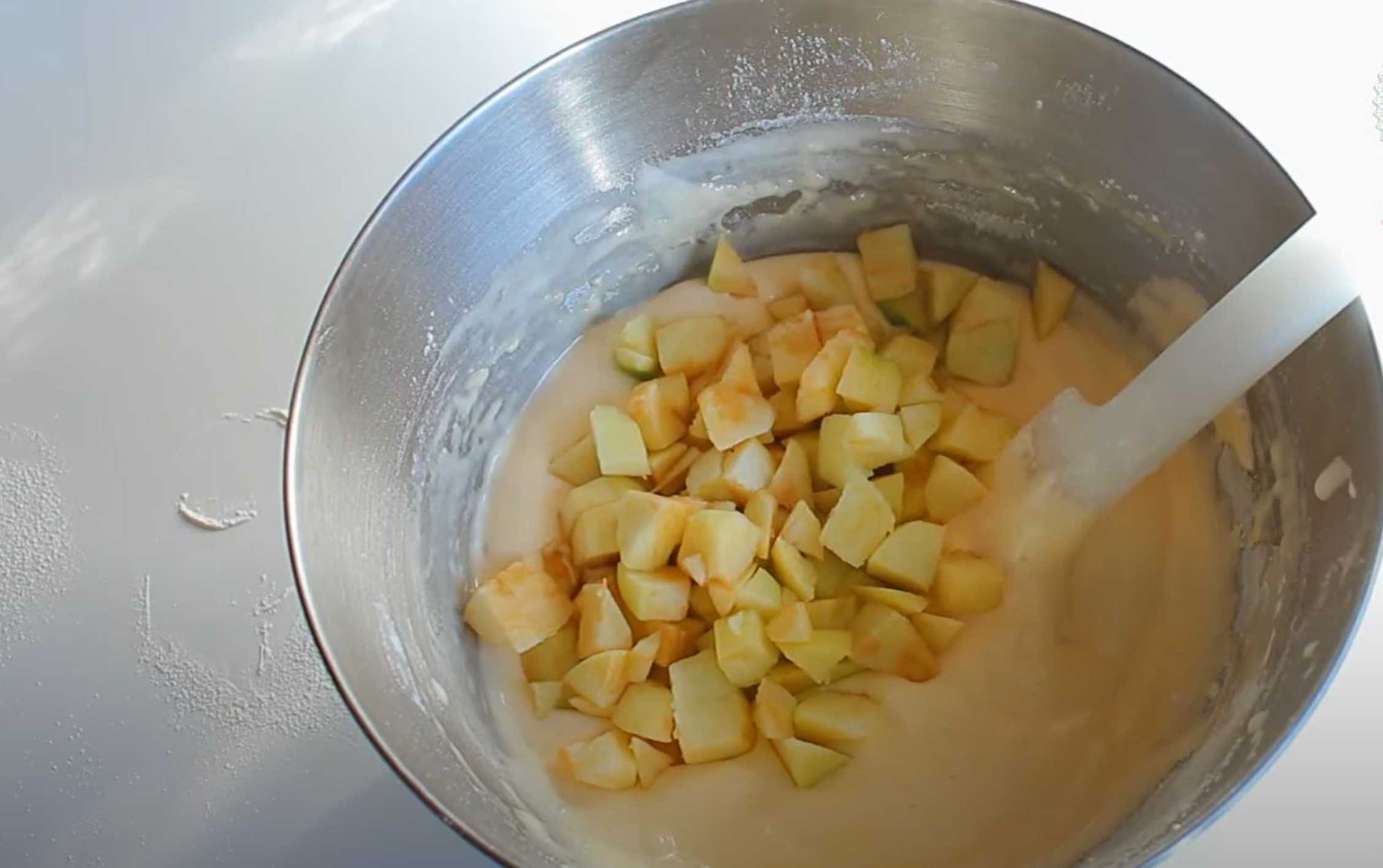 Charlotte aux pommes à la mijoteuse - Étape 4