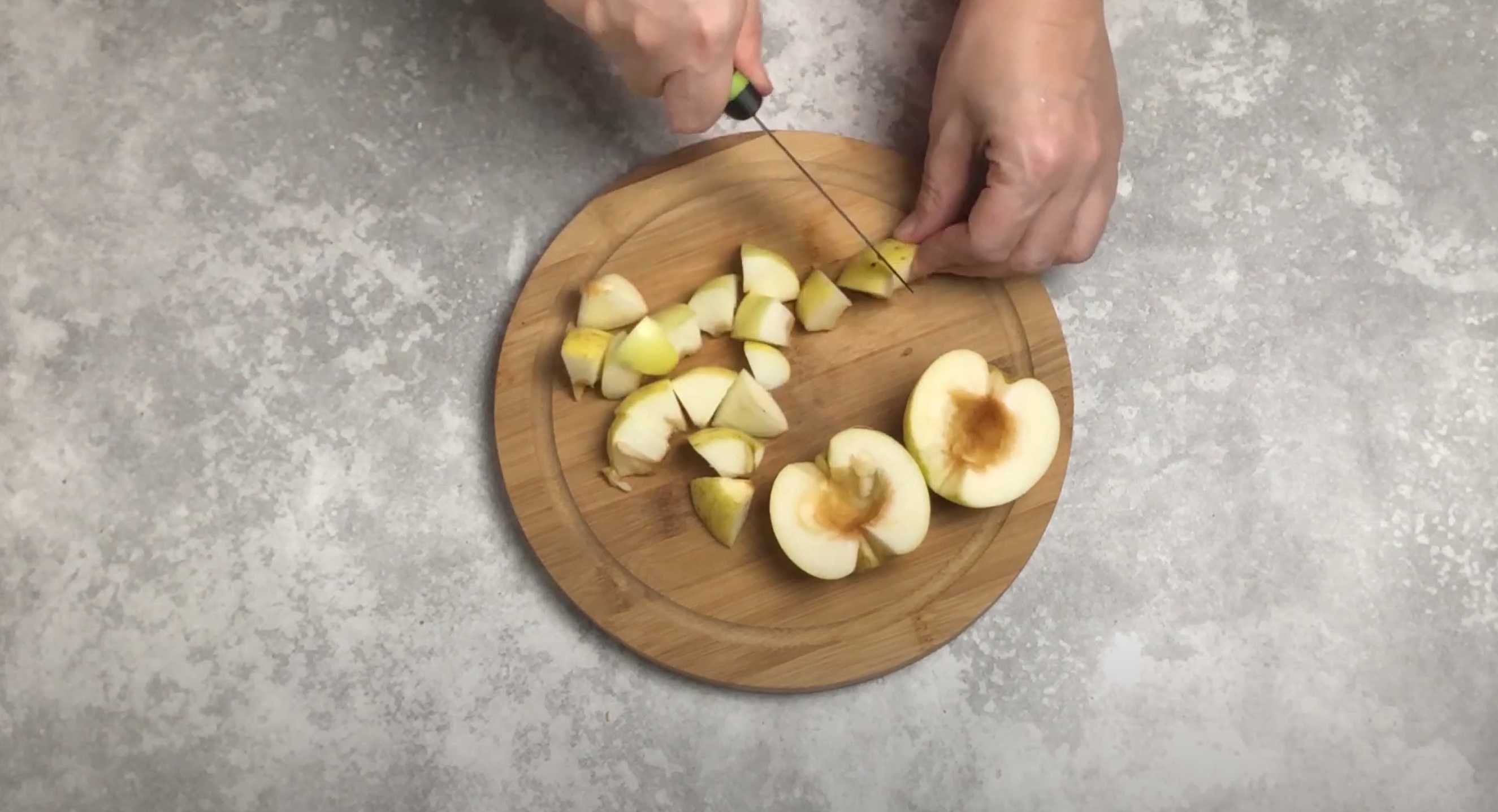 Gâteau Charlotte sain aux pommes et au fromage blanc (sans sucre) - Étape 5