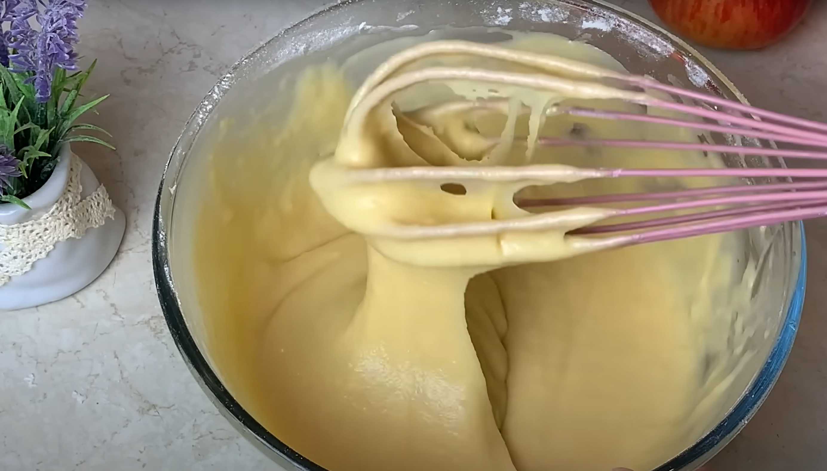 Charlotte aux pommes en gelée - Étape 3