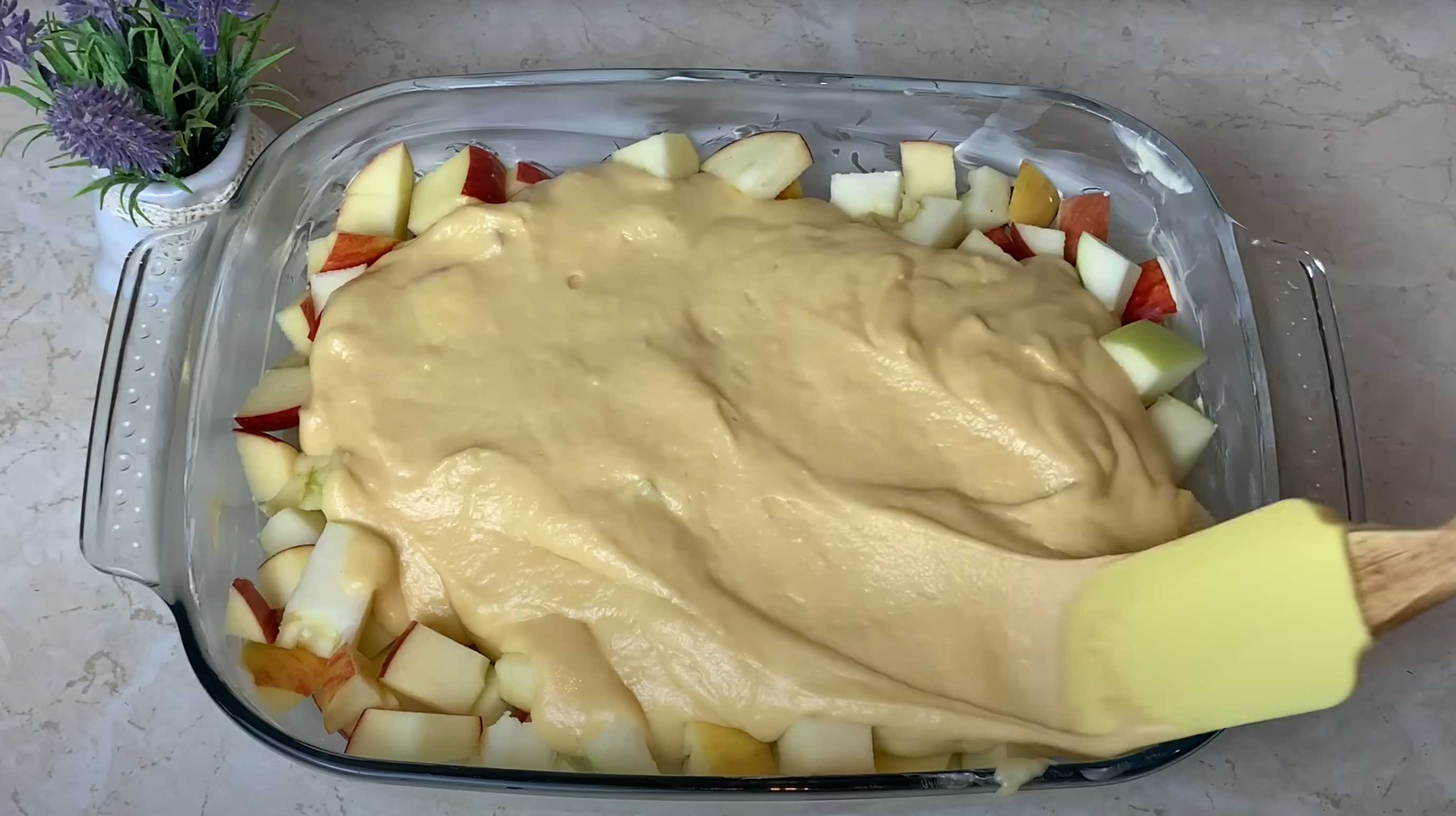 Charlotte aux pommes en gelée - Étape 6