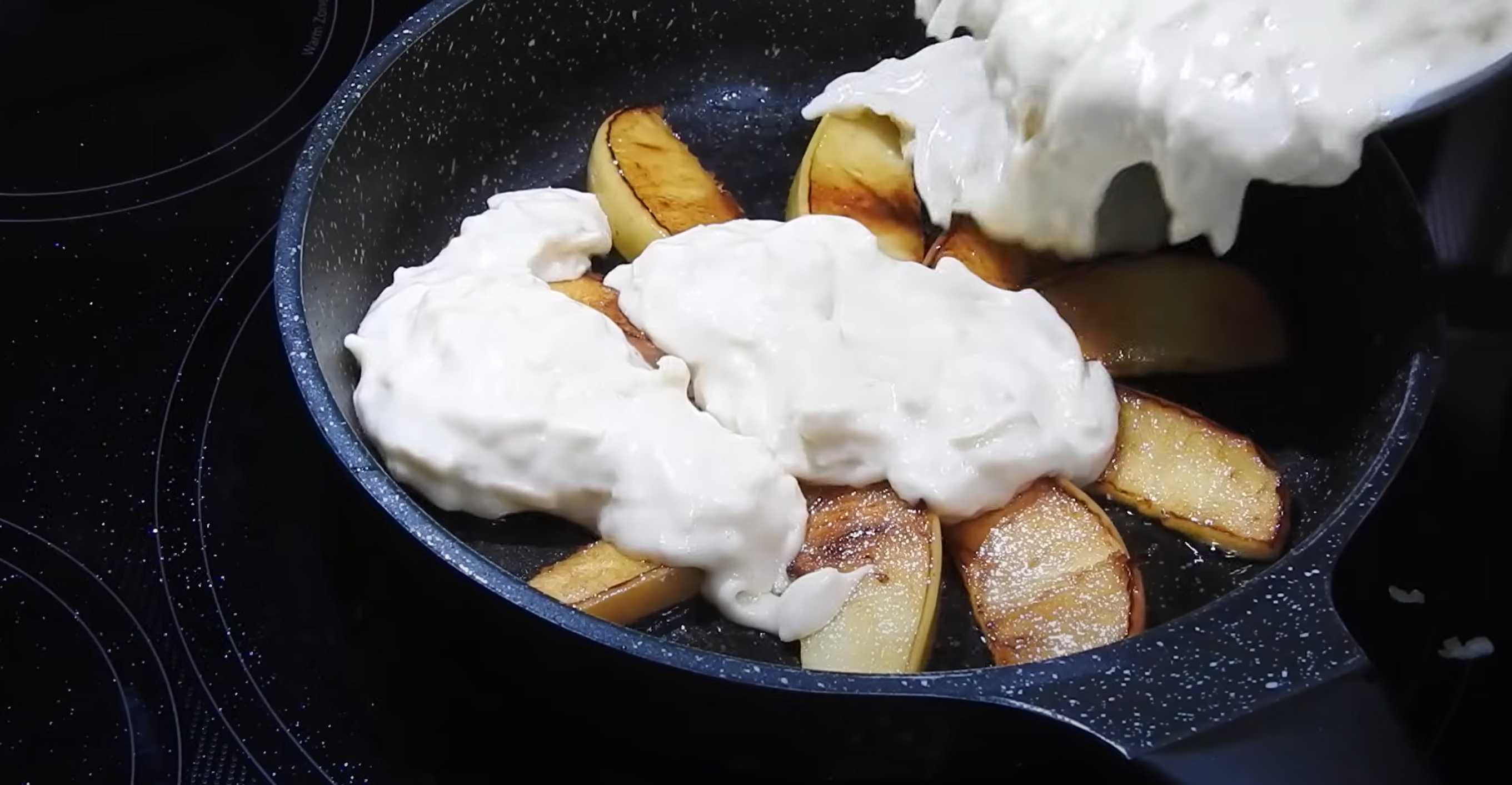 Charlotte aux pommes à la poêle - Étape 8