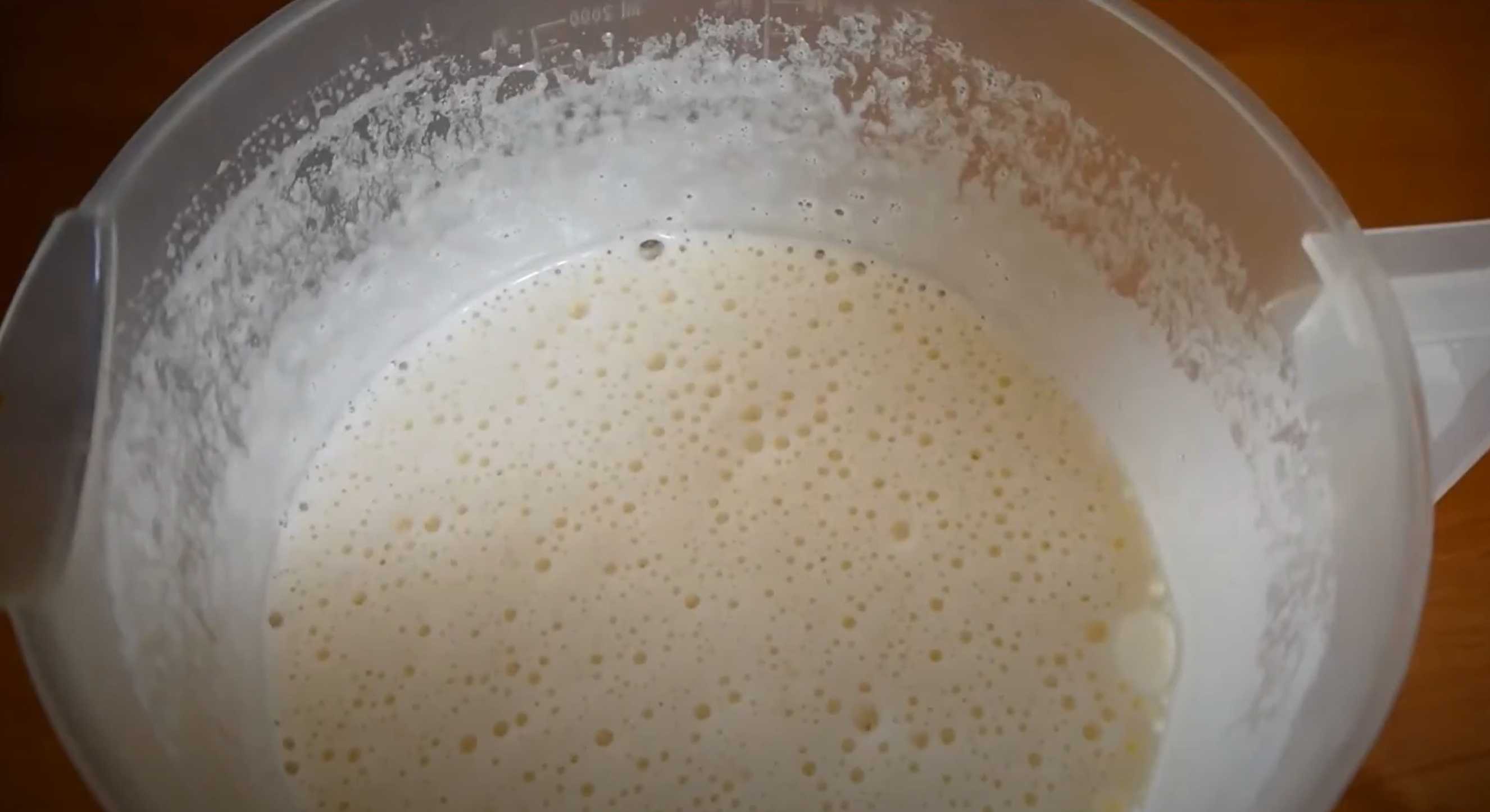 Charlotte aux pommes et aux bananes - Étape 2