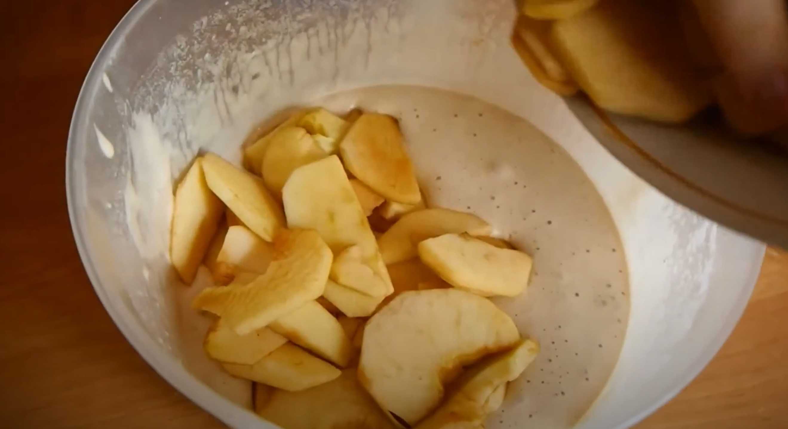 Charlotte aux pommes et aux bananes - Étape 5