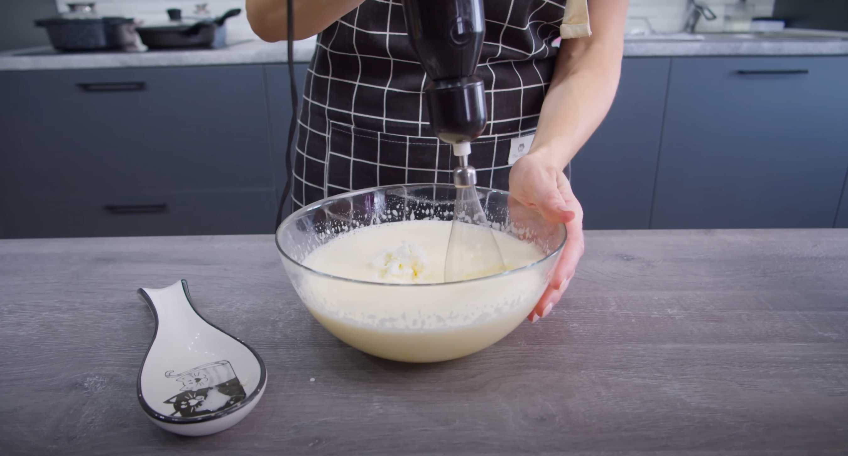 Charlotte au fromage blanc et aux pommes cuite au four - Étape 4