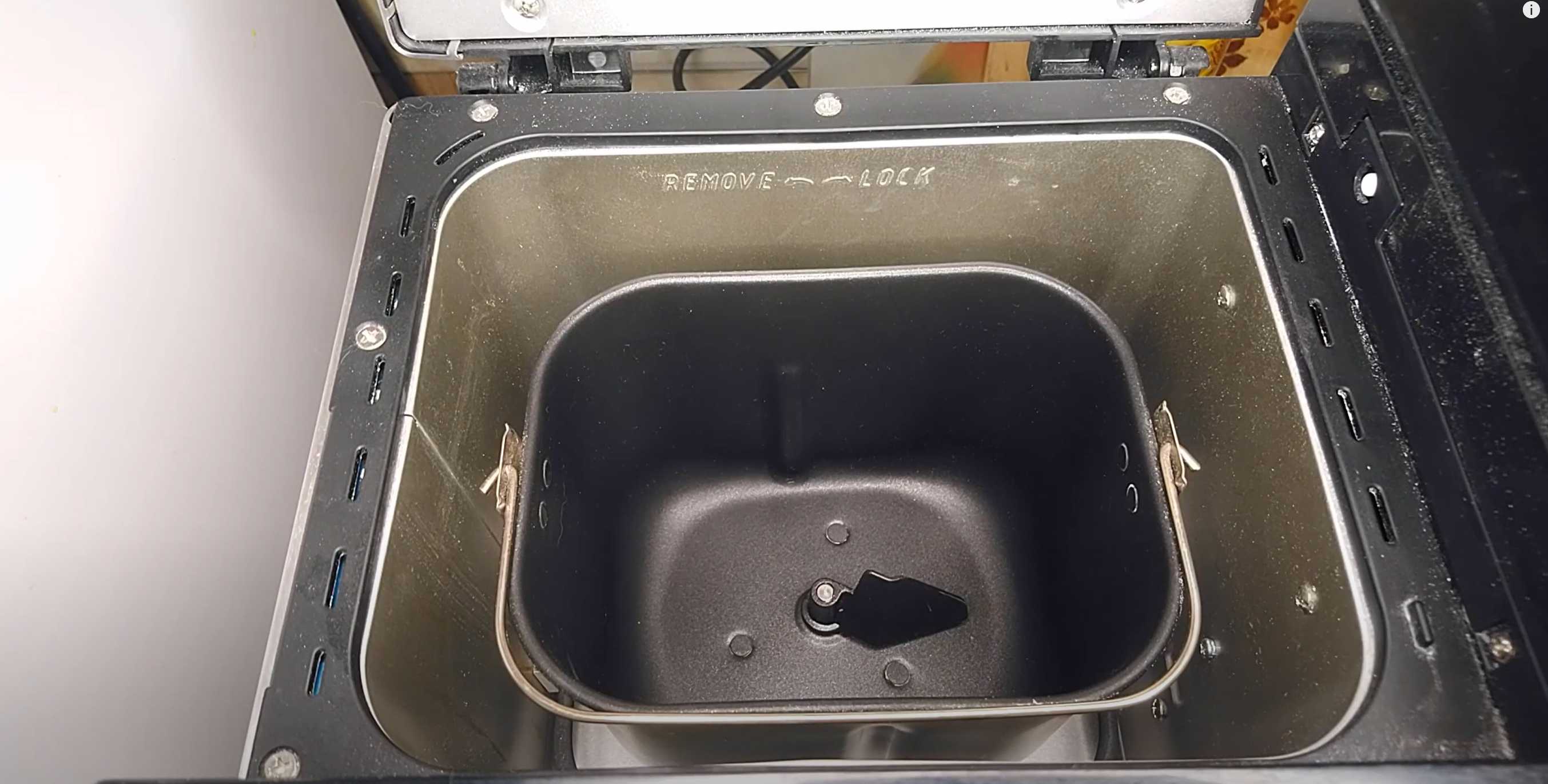 Charlotte dans une machine à pain - Étape 2