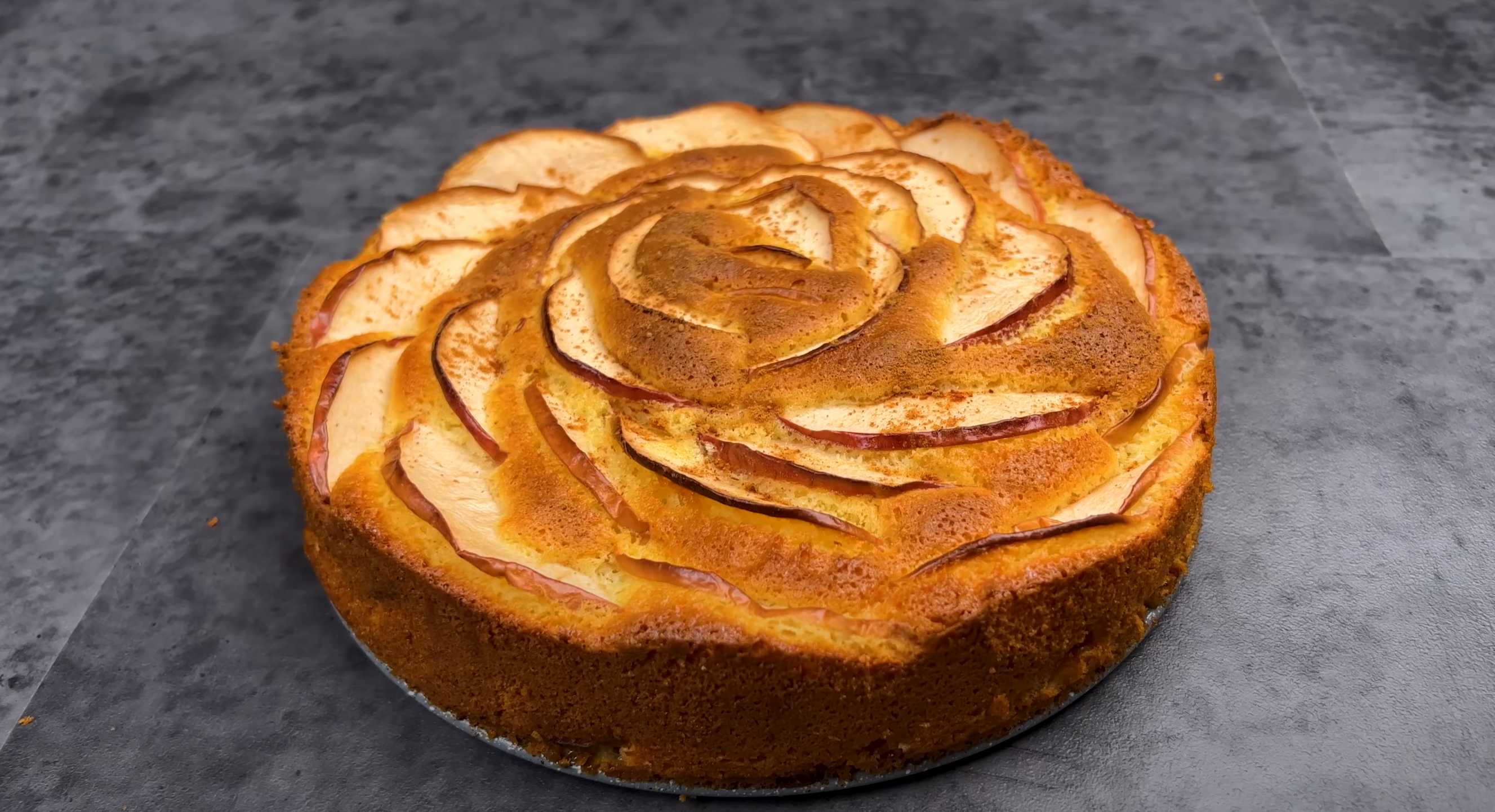 Charlotte aux pommes et à la cannelle - Étape 10