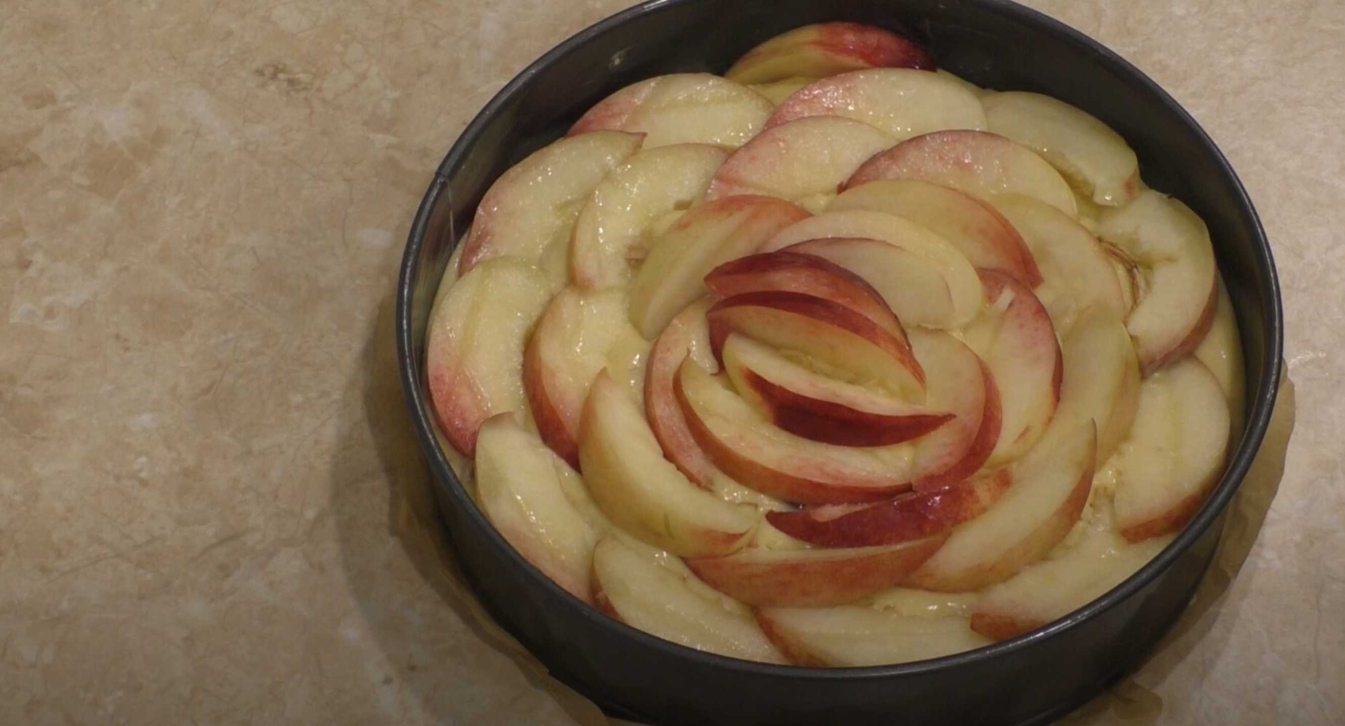 Charlotte aux nectarines - Étape 10