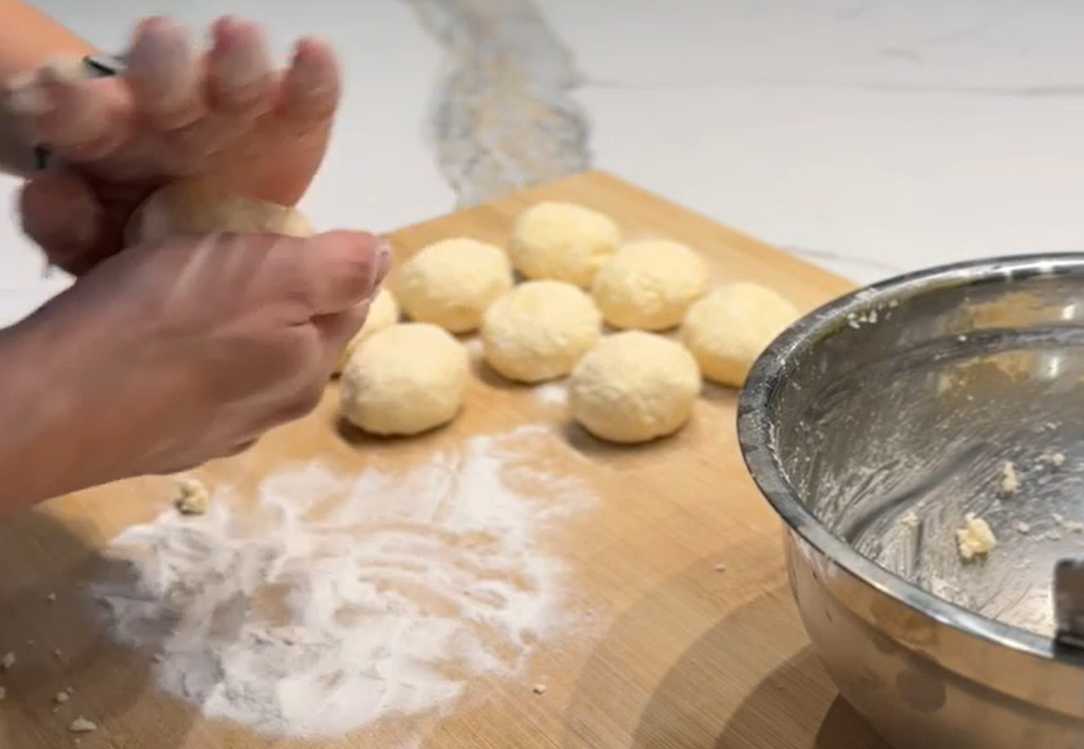 Boules de fromage cottage parfumées - Étape 3