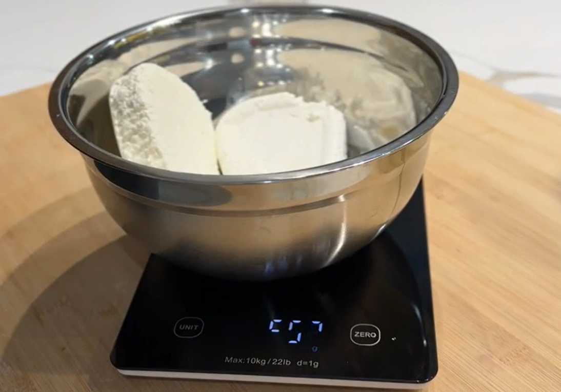 Boules de fromage cottage parfumées - Étape 1