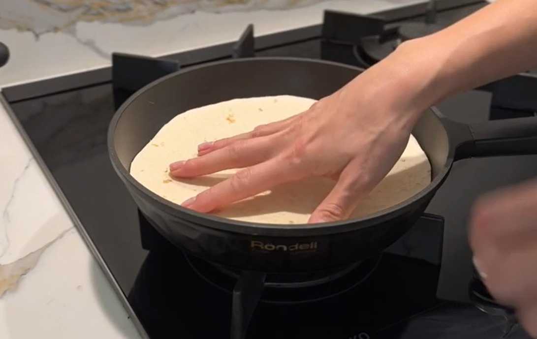 Cuisson des tortillas à la poêle - Étape 3