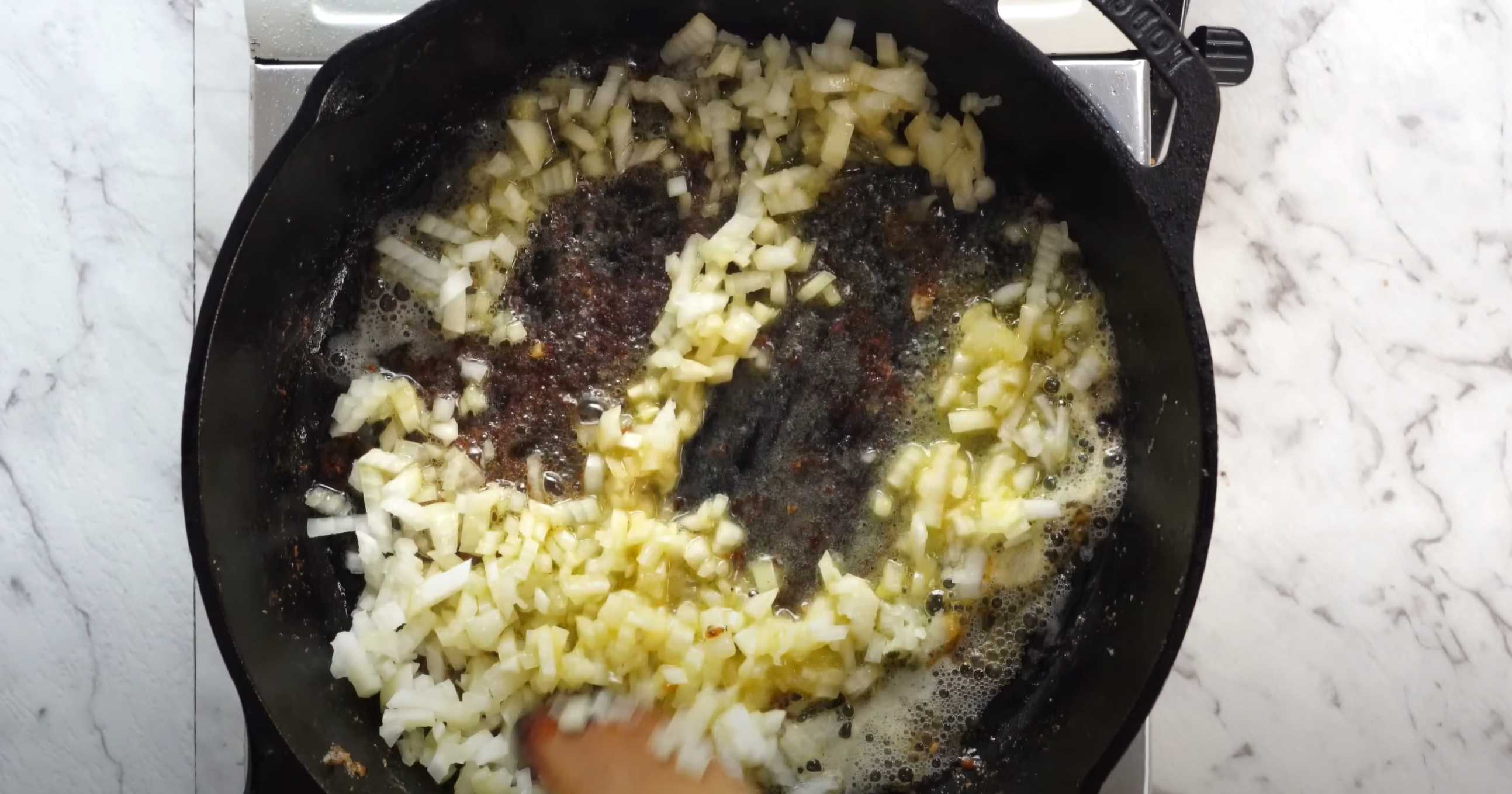 Cuisses de poulet à la sauce crémeuse aux champignons - Étape 4