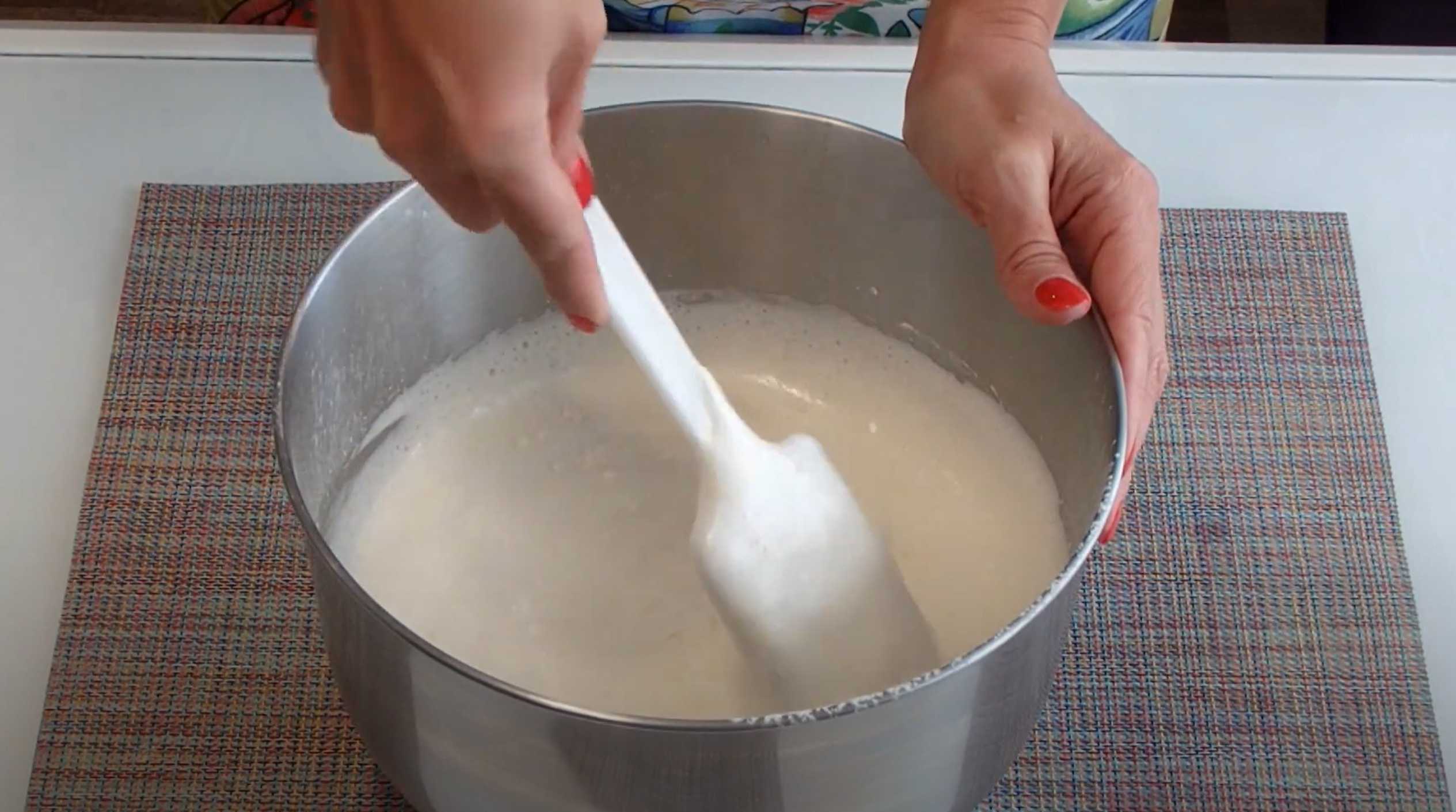 Charlotte au lait - Étape 4 : Ajout de la farine
