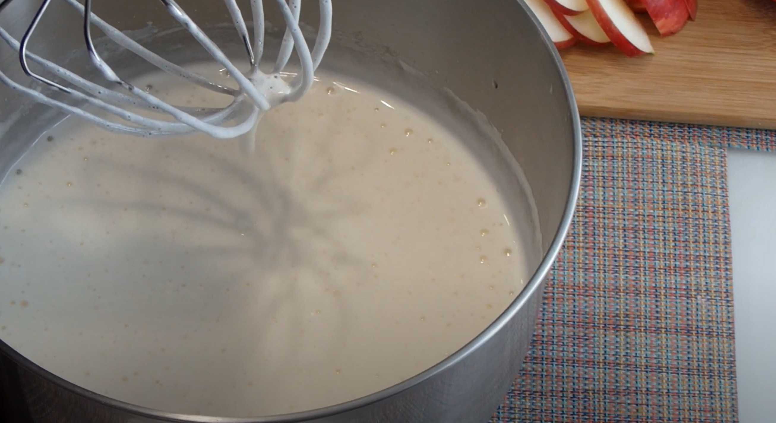 Charlotte au lait - Étape 3 : Ajout du lait