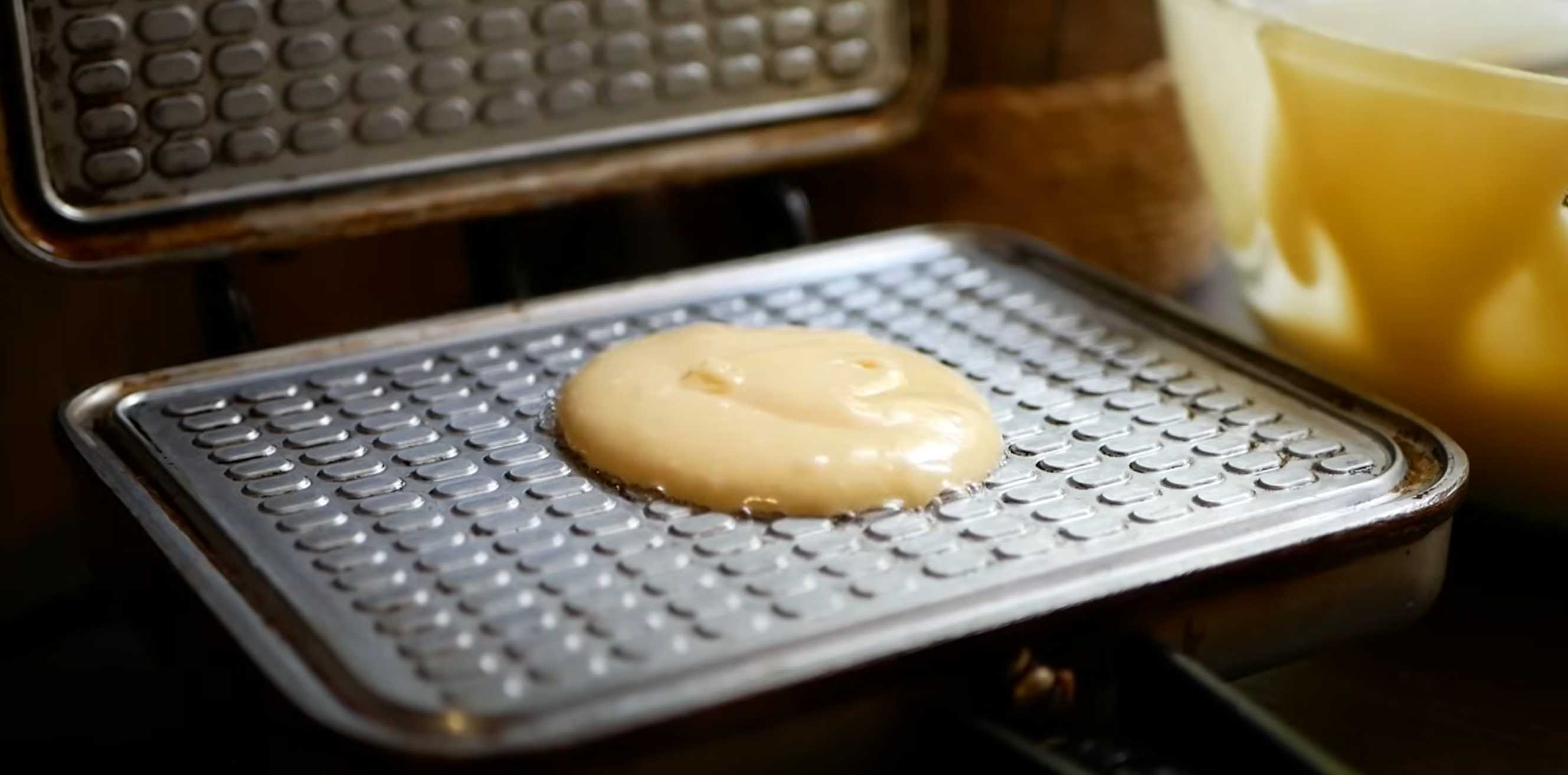 Gaufrettes roulées au lait concentré - Étape 4