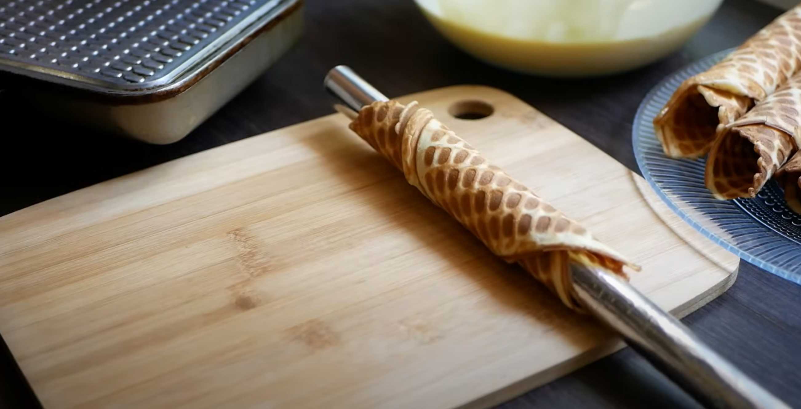 Gaufrettes roulées au lait concentré - Étape 6