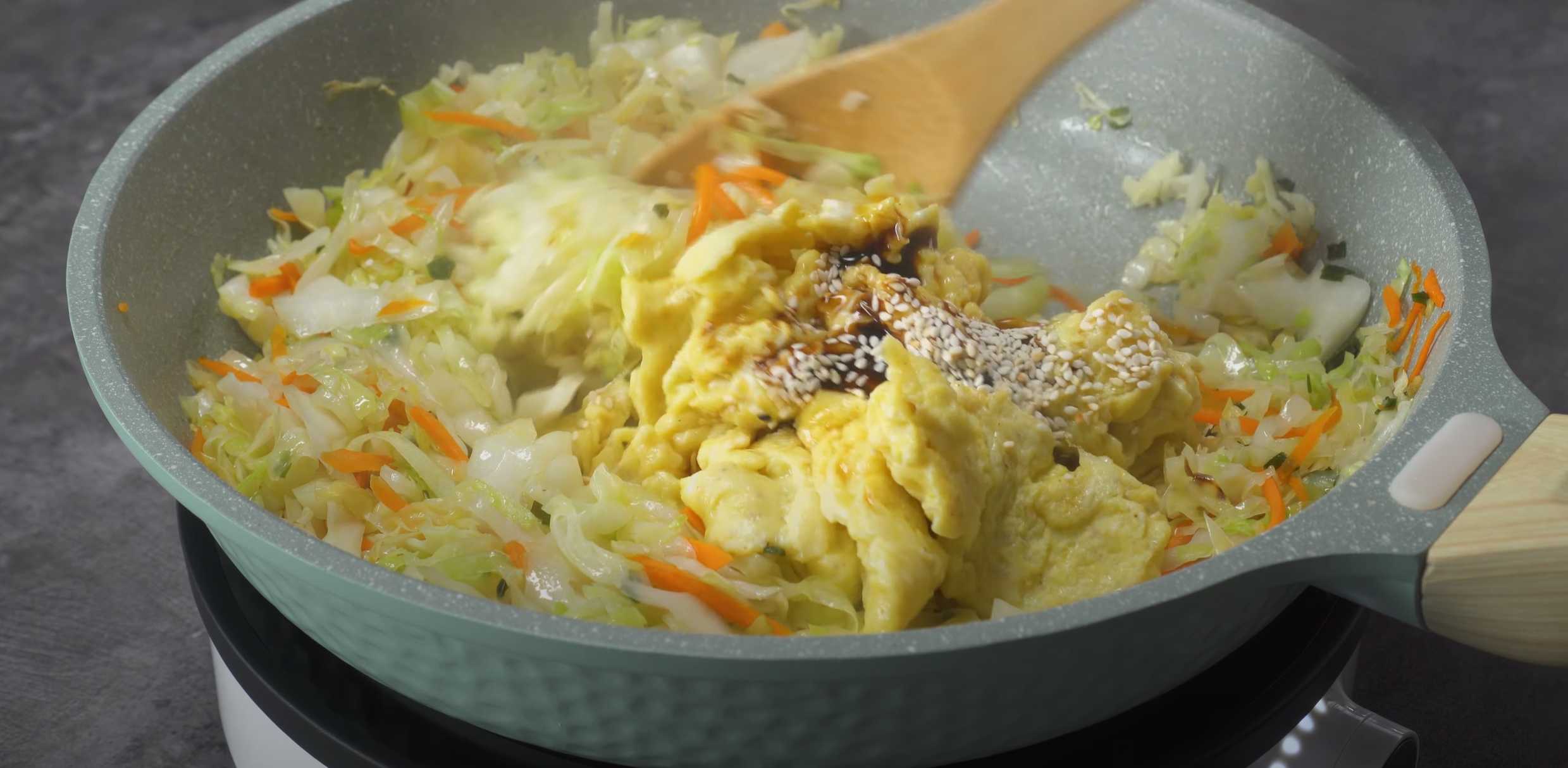 Chou frit chinois aux œufs - Étape 11