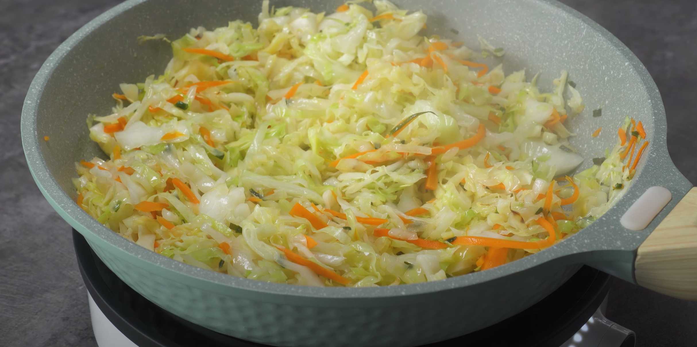 Chou frit chinois aux œufs - Étape 10