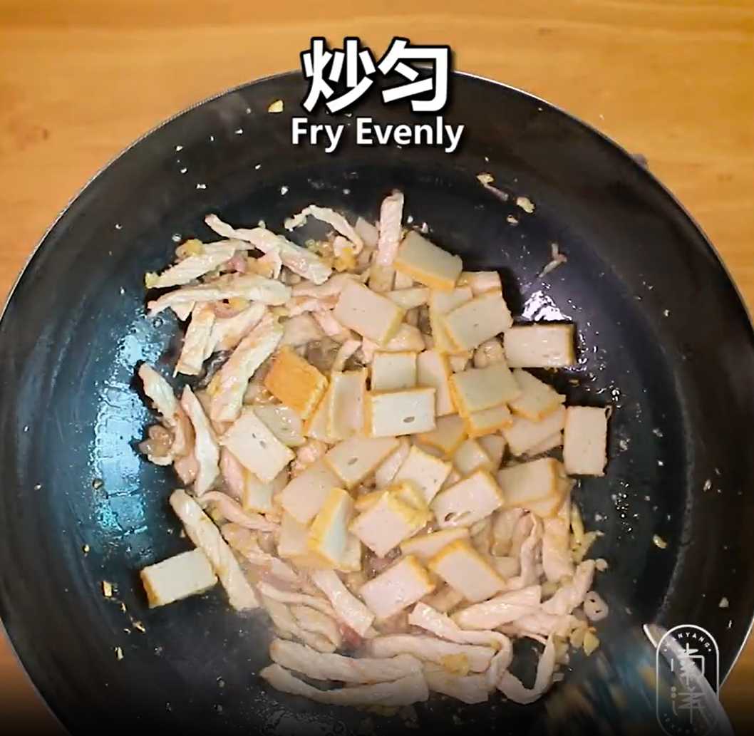 Nouilles sautées pour la longévité - Étape 8