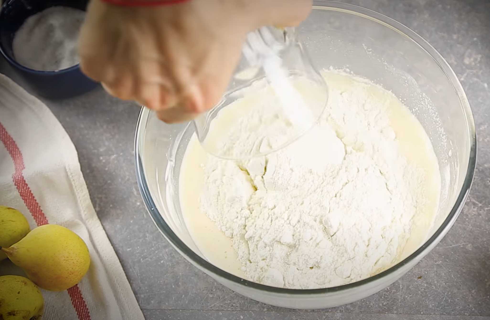 Charlotte aux pommes et à la crème sure - Étape 4