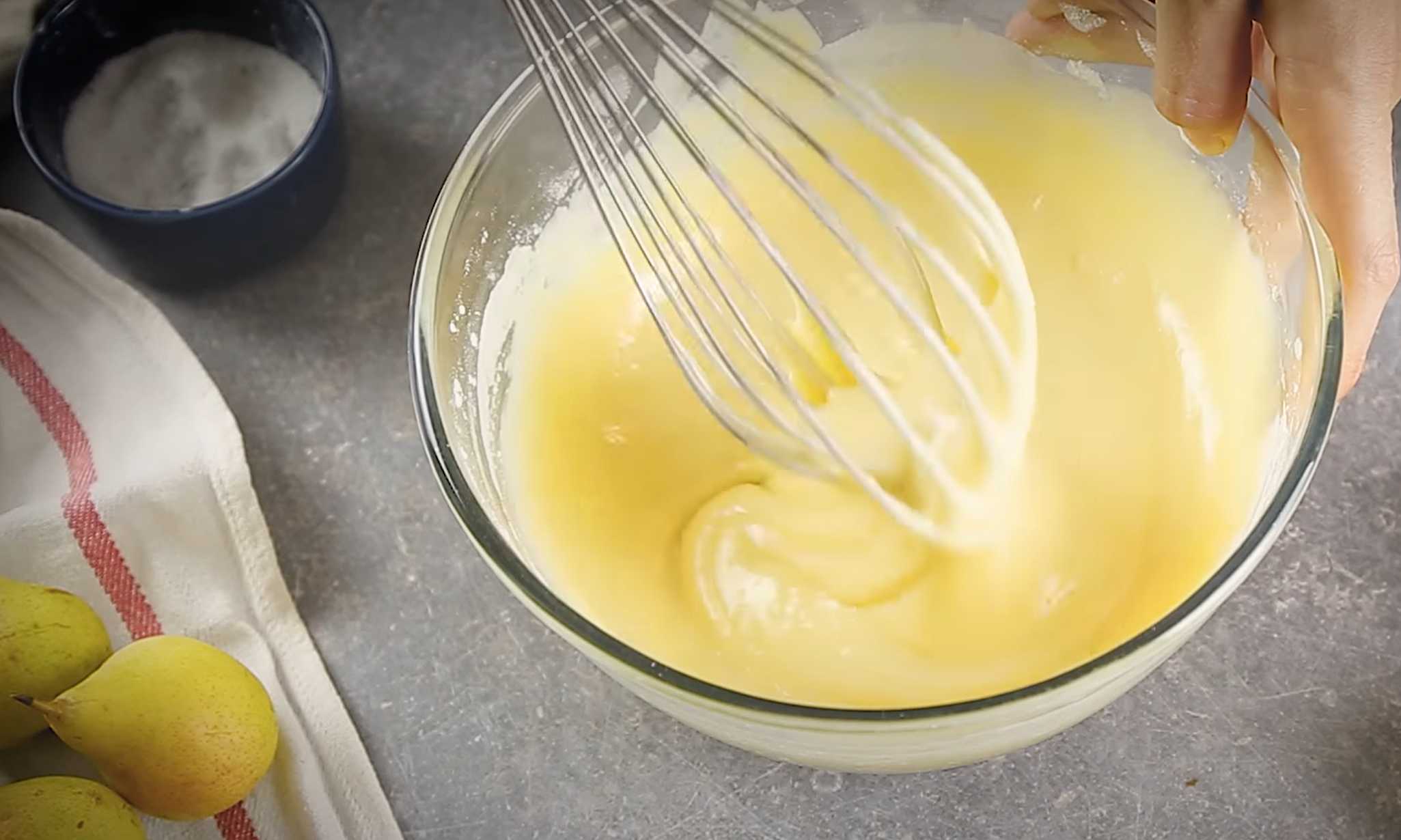 Charlotte aux pommes et à la crème sure - Étape 5