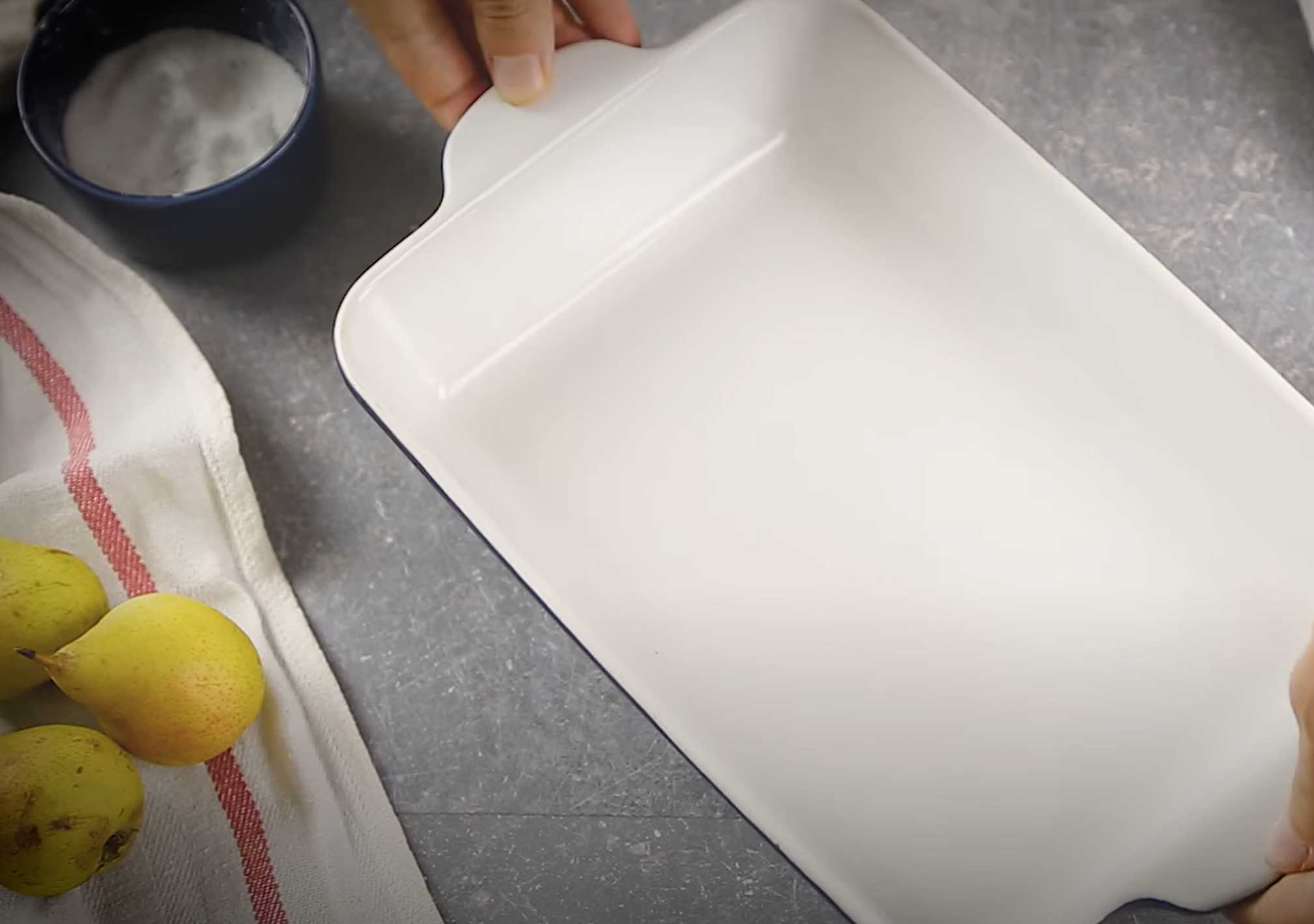 Charlotte aux pommes et à la crème fraîche - Étape 6