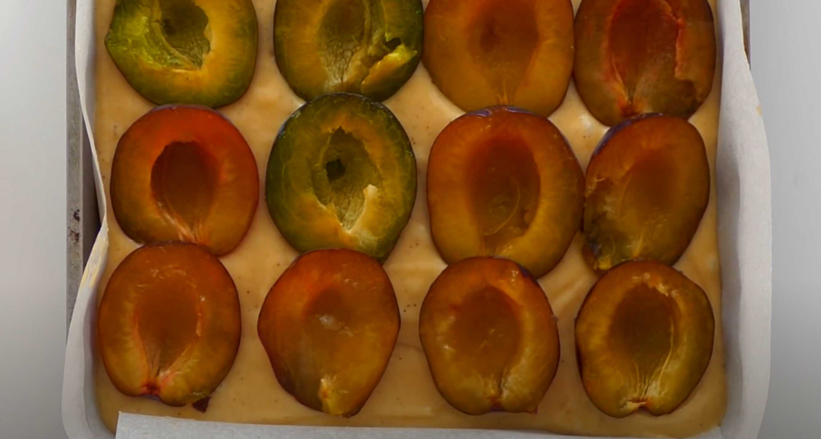 Charlotte aux prunes au four - Étape 6